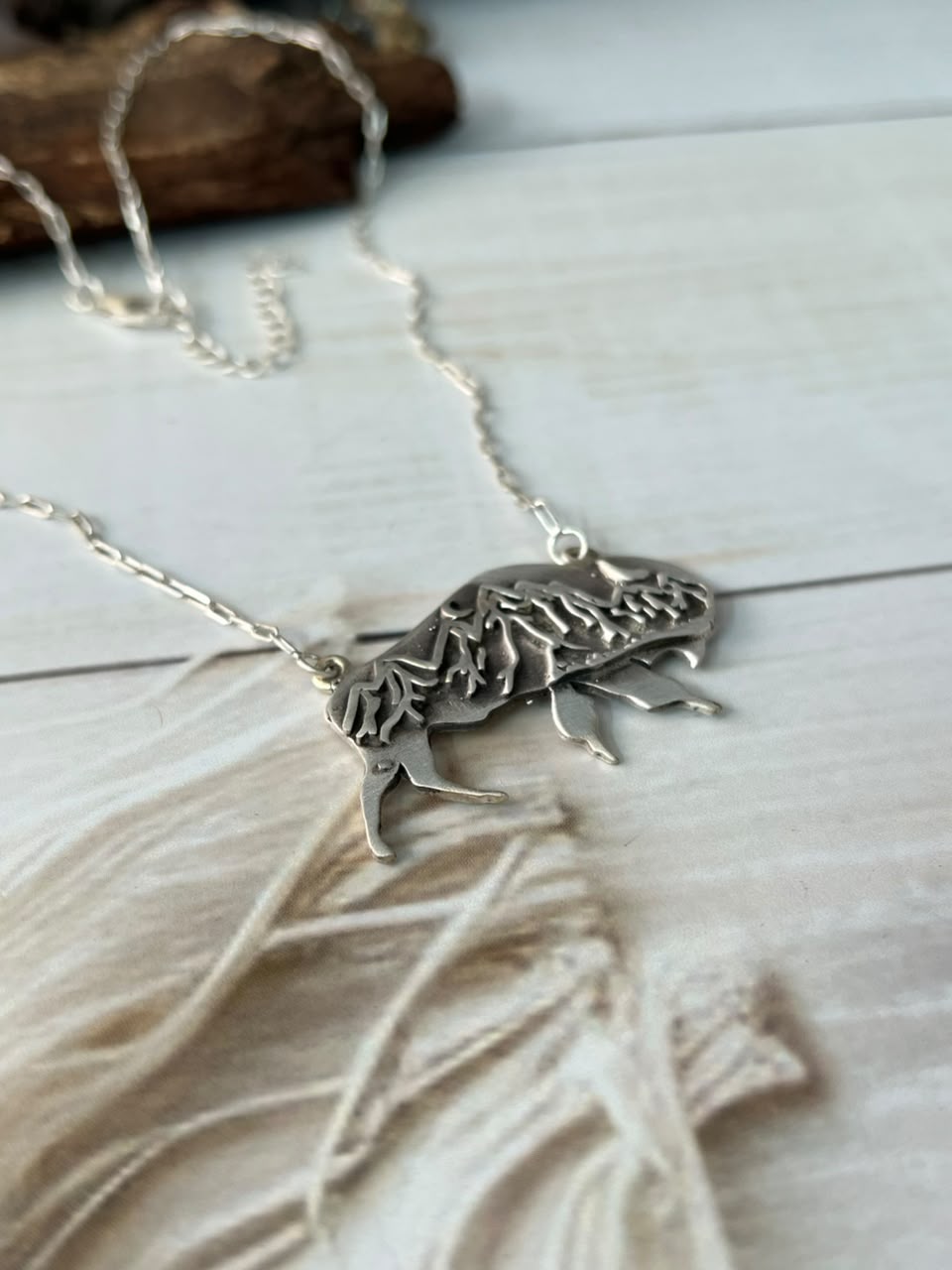 Handmade Sterling Silver Bison Necklace Signed Nizhoni (7)