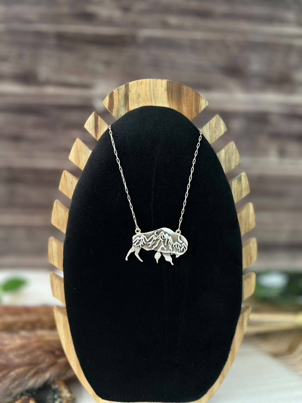 Handmade Sterling Silver Bison Necklace Signed Nizhoni (7)