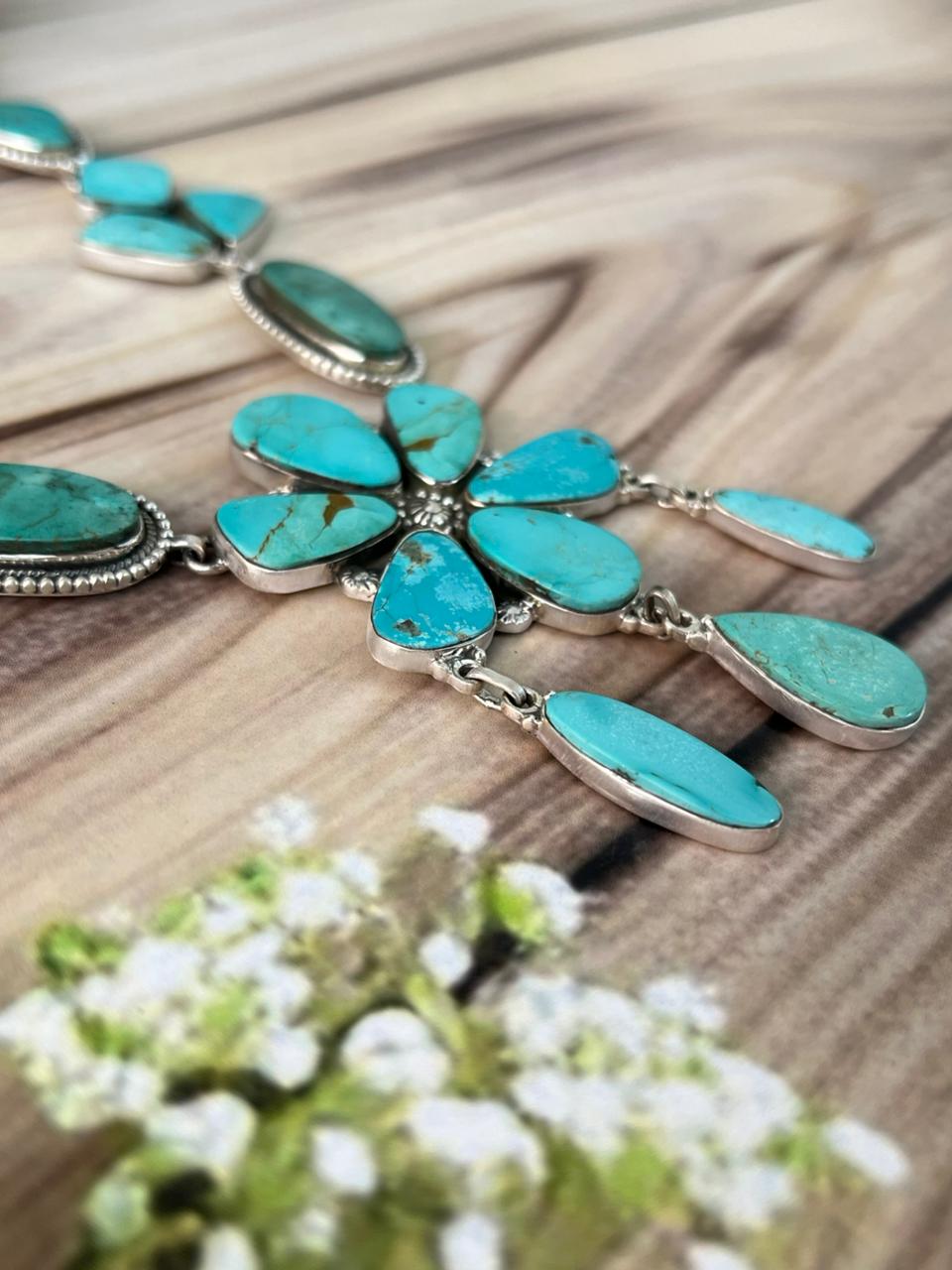Handmade Sterling Silver Green Kingman Turquoise Collection: Necklace Signed Nizhoni