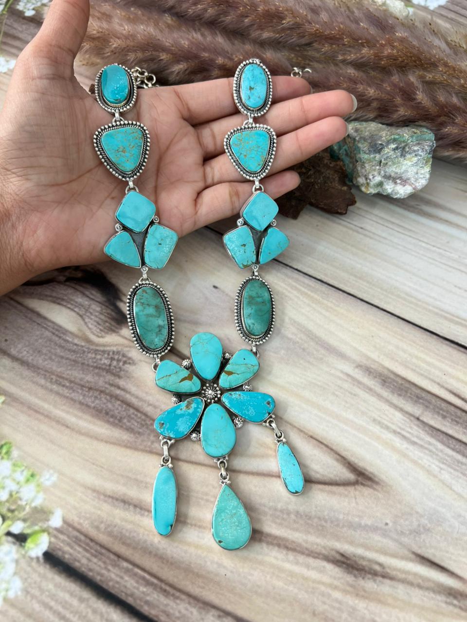 Handmade Sterling Silver Green Kingman Turquoise Collection: Necklace Signed Nizhoni