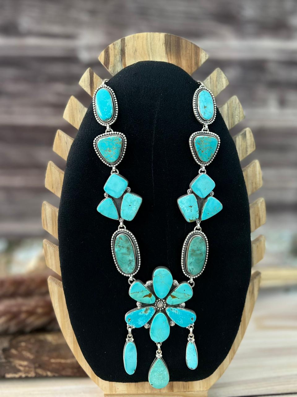 Handmade Sterling Silver Green Kingman Turquoise Collection: Necklace Signed Nizhoni