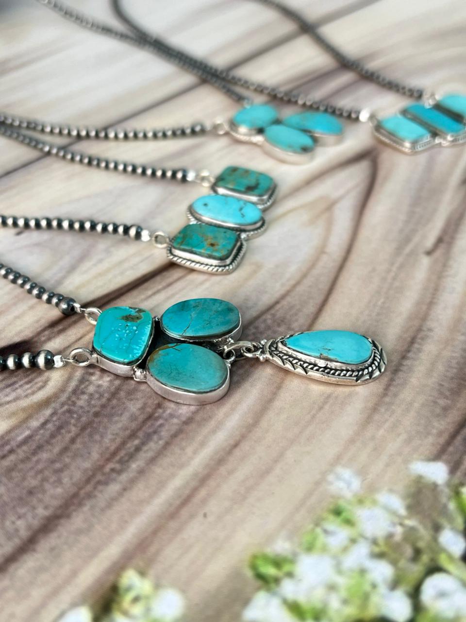 Handmade Sterling Silver Green Kingman Turquoise Collection: Beaded Necklace Signed Nizhoni