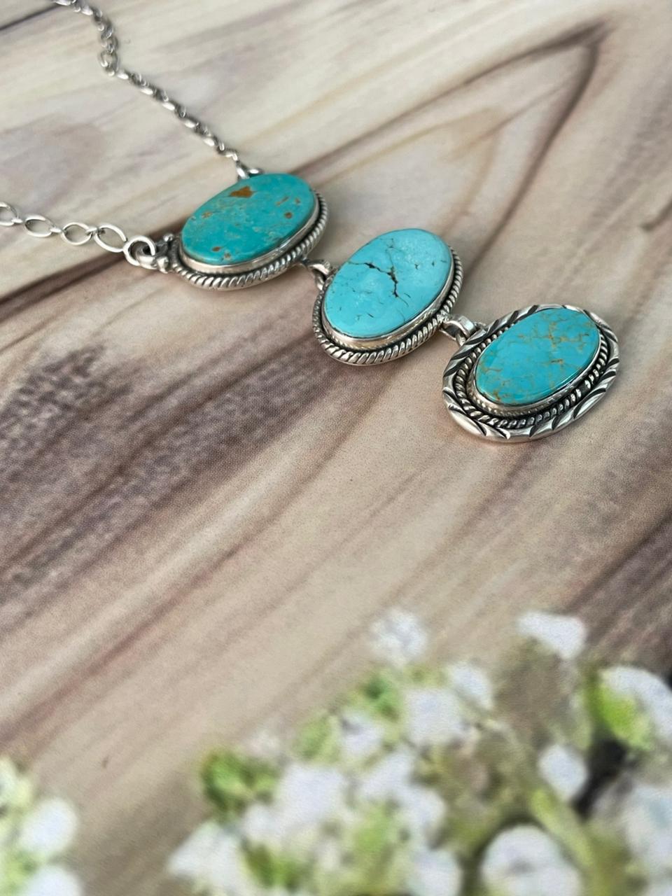 Handmade Sterling Silver Green Kingman Turquoise Collection: Necklace Signed Nizhoni