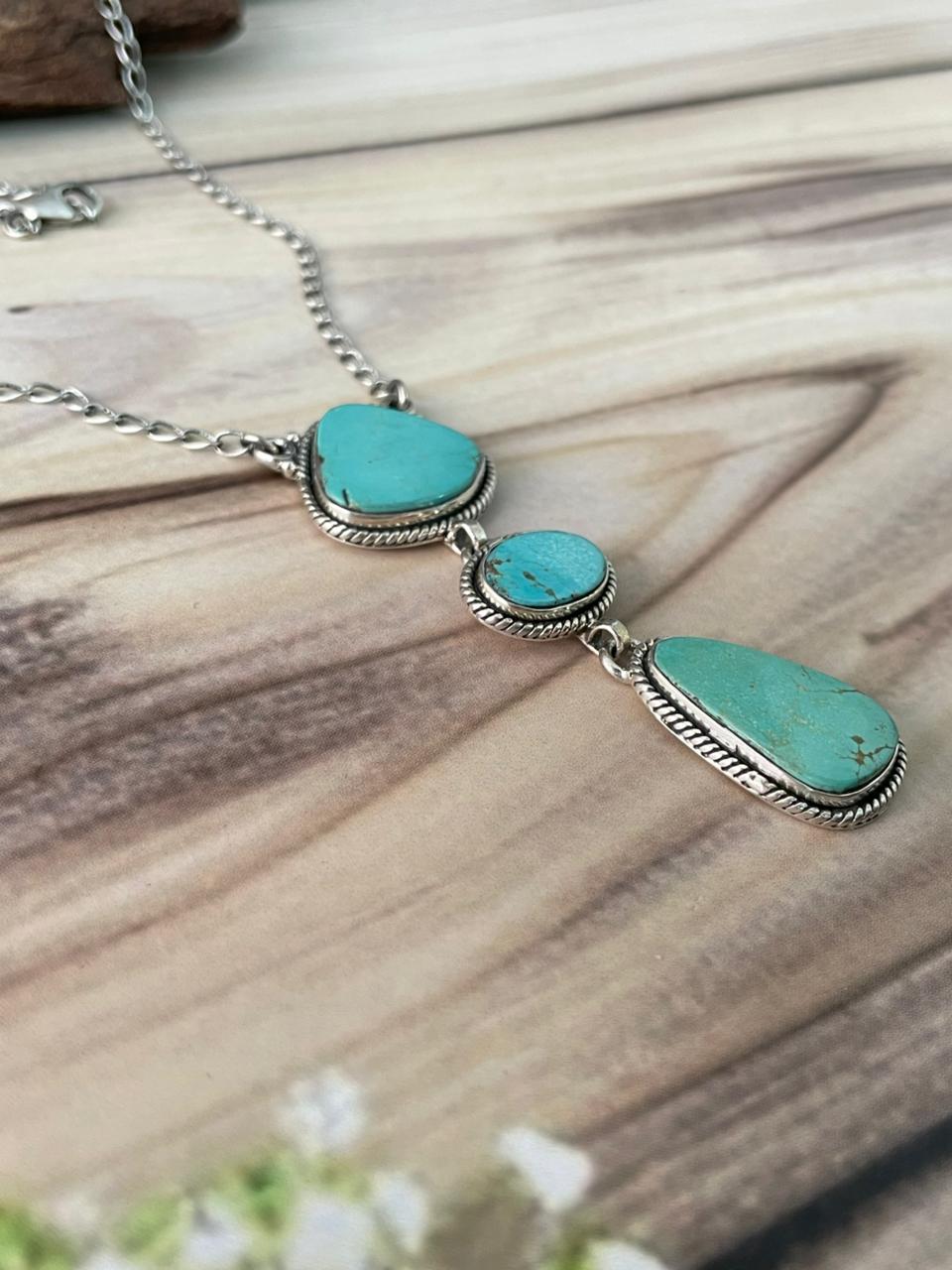 Handmade Sterling Silver Green Kingman Turquoise Collection: Necklace Signed Nizhoni