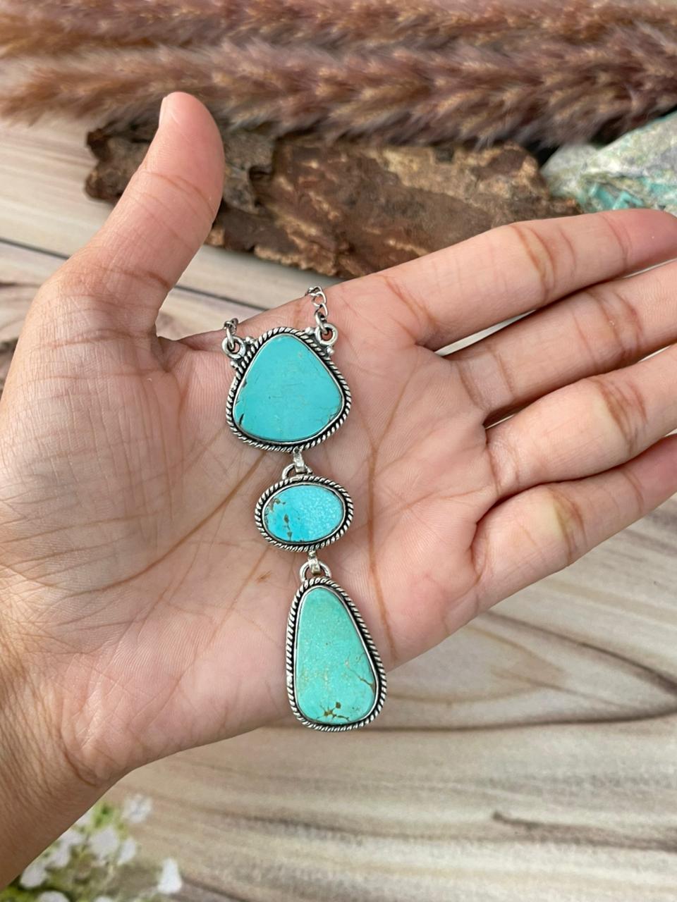 Handmade Sterling Silver Green Kingman Turquoise Collection: Necklace Signed Nizhoni