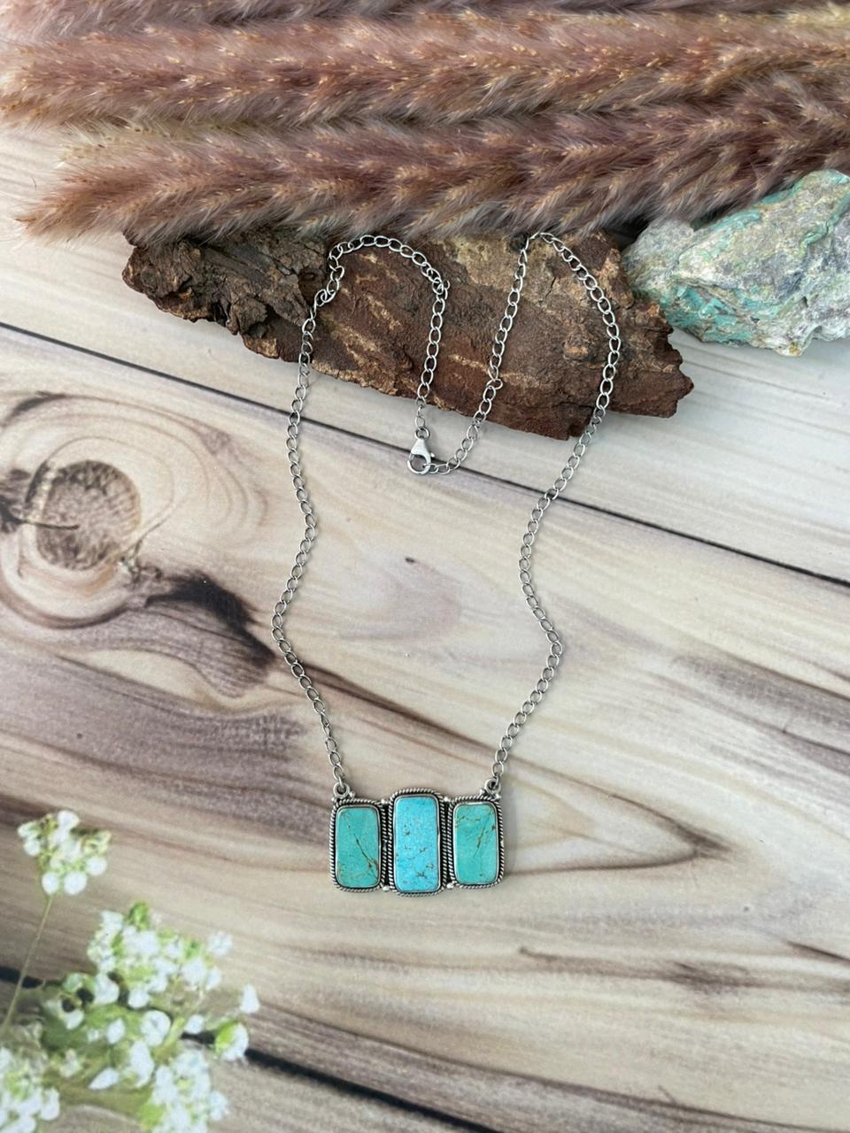 Handmade Sterling Silver Green Kingman Turquoise Collection: Necklace Signed Nizhoni