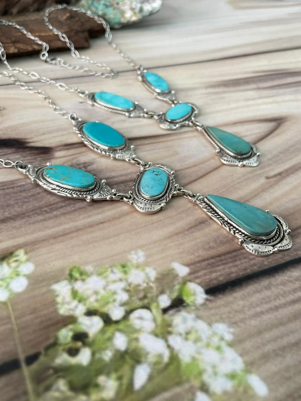 Handmade Sterling Silver Green Kingman Turquoise Collection: Necklace Signed Nizhoni