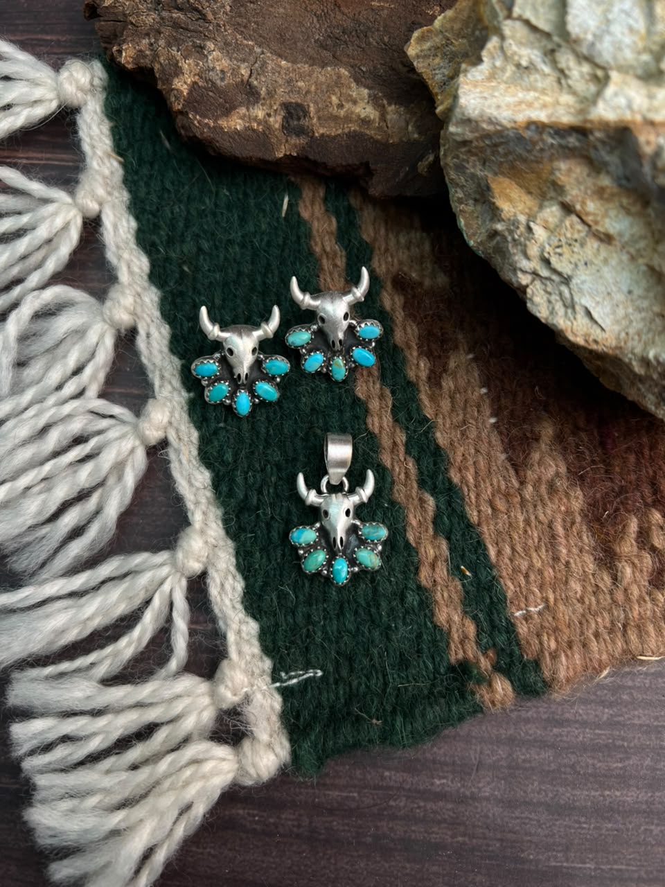 Handmade Sterling Silver Kingman Turquoise Pendant and Earrings Set Bull Head Signed Nizhoni