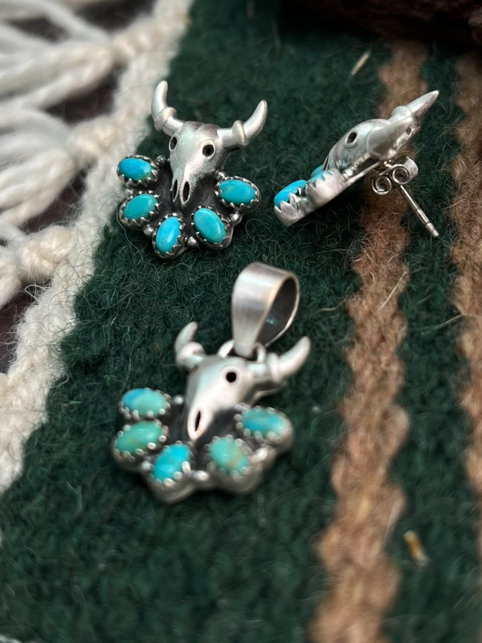 Handmade Sterling Silver Kingman Turquoise Pendant and Earrings Set Bull Head Signed Nizhoni
