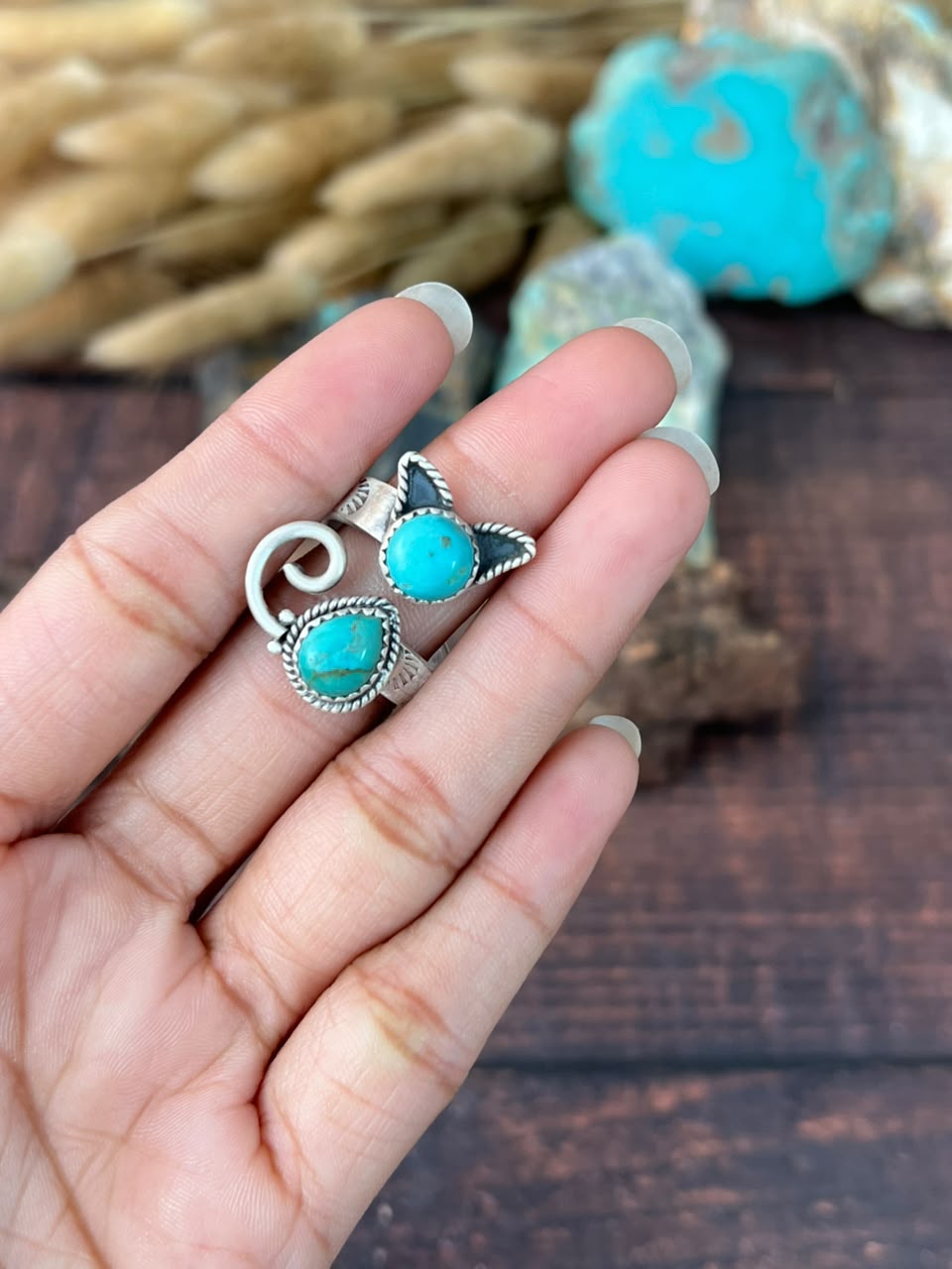 Handmade Sterling Silver Kingman Turquoise Cat Adjustable Ring Signed Nizhoni (3)