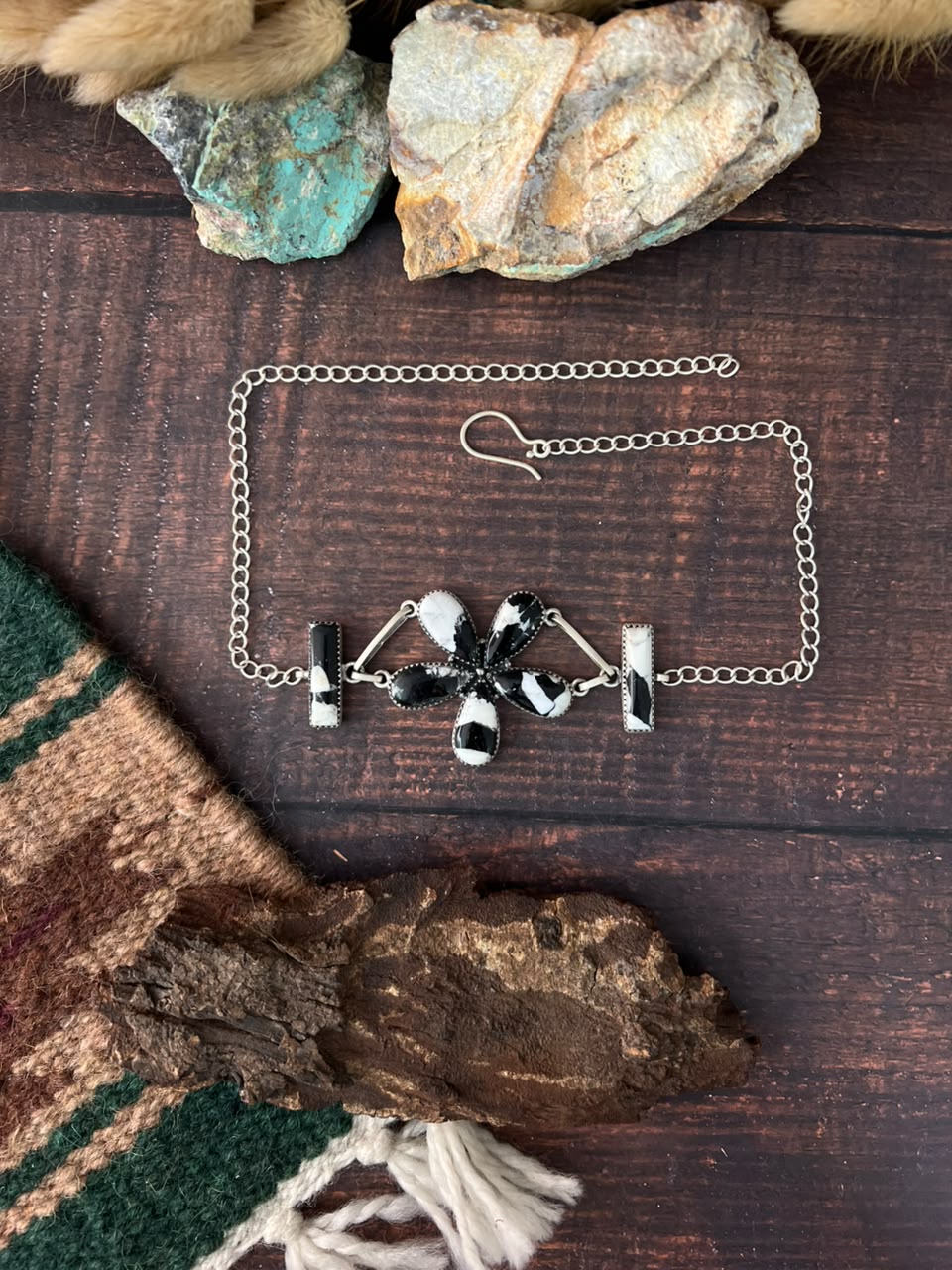 Handmade Sterling Silver White Buffalo Choker Necklace Signed Nizhoni