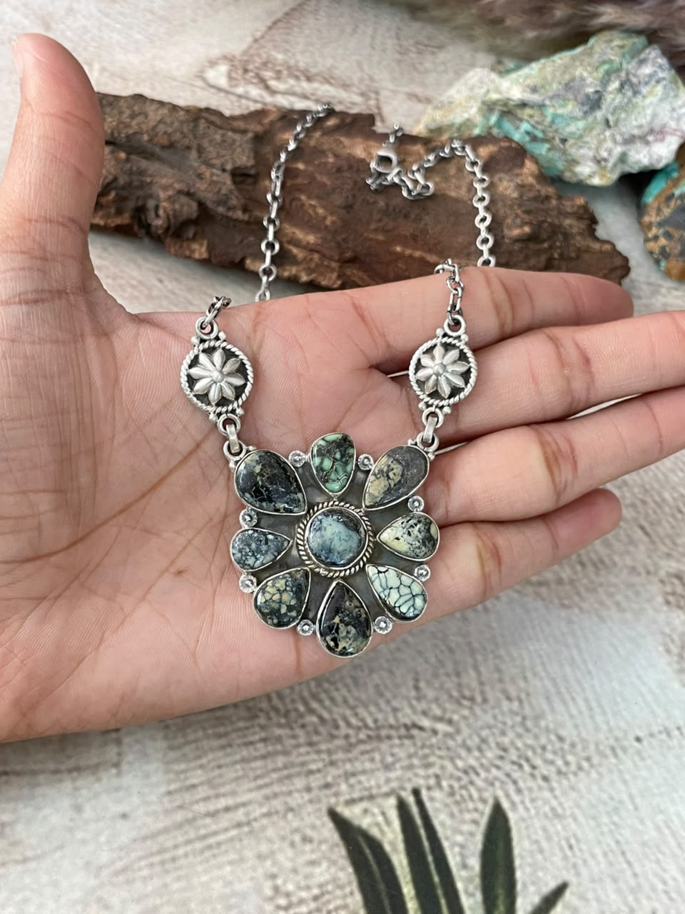 Handmade Sterling Silver Colina Verde Variscite Collection: Necklace Signed Nizhoni