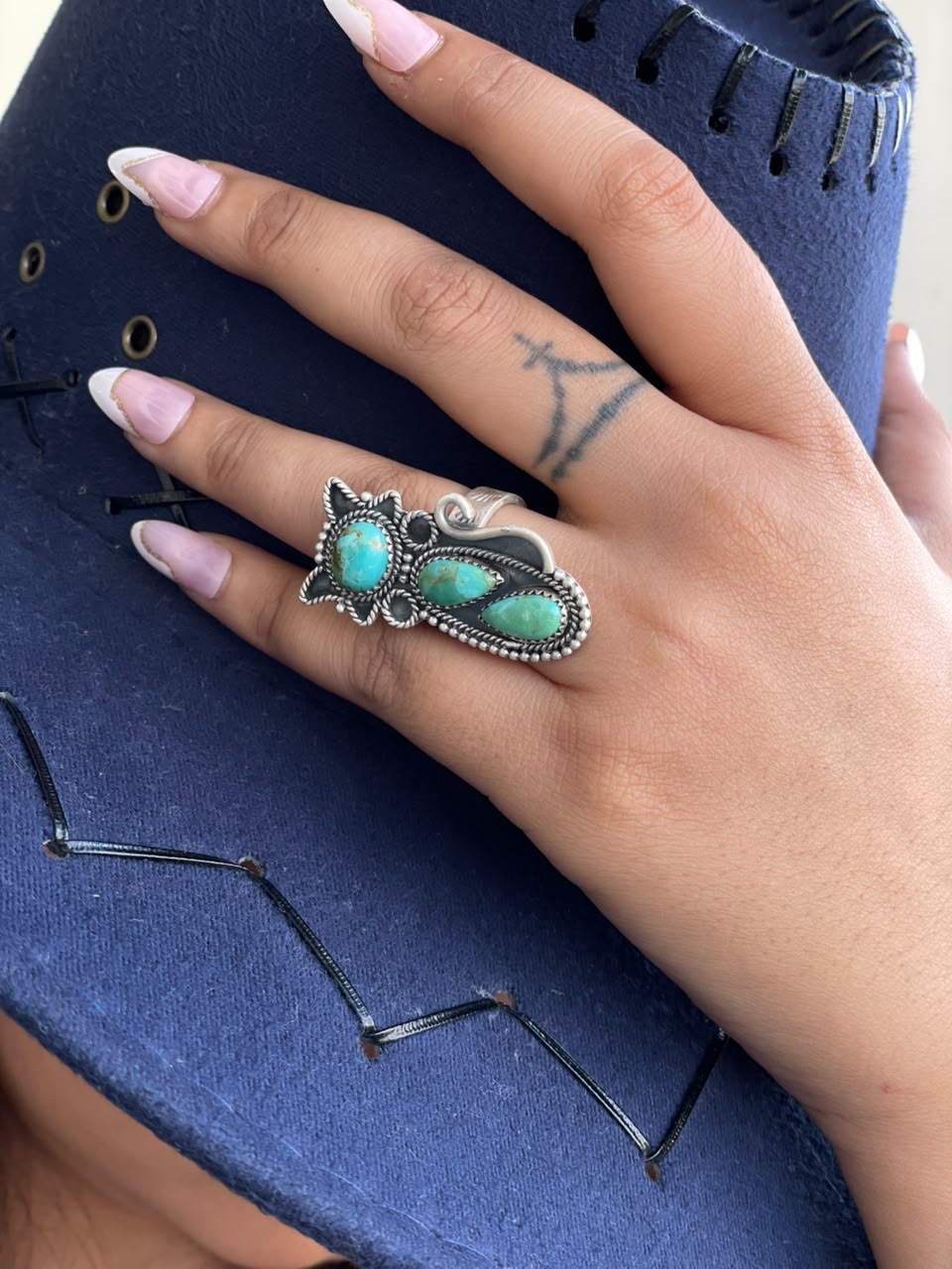 Handmade Sterling Silver Kingman Turquoise Cat Adjustable Ring Signed Nizhoni