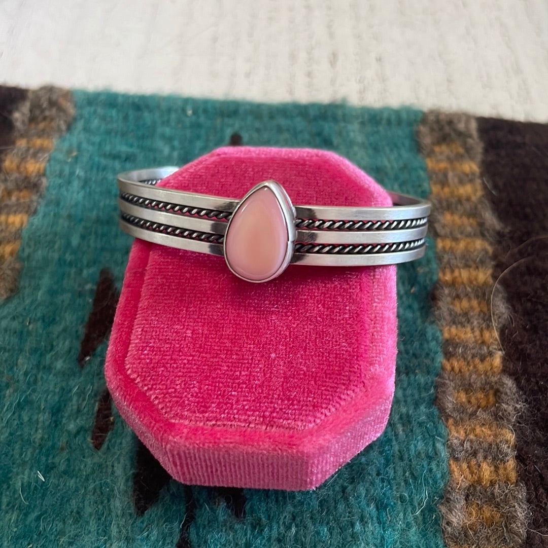 Navajo Pink Conch & Sterling Silver Adjustable Tear Drop Cuff Bracelet Signed Tahe