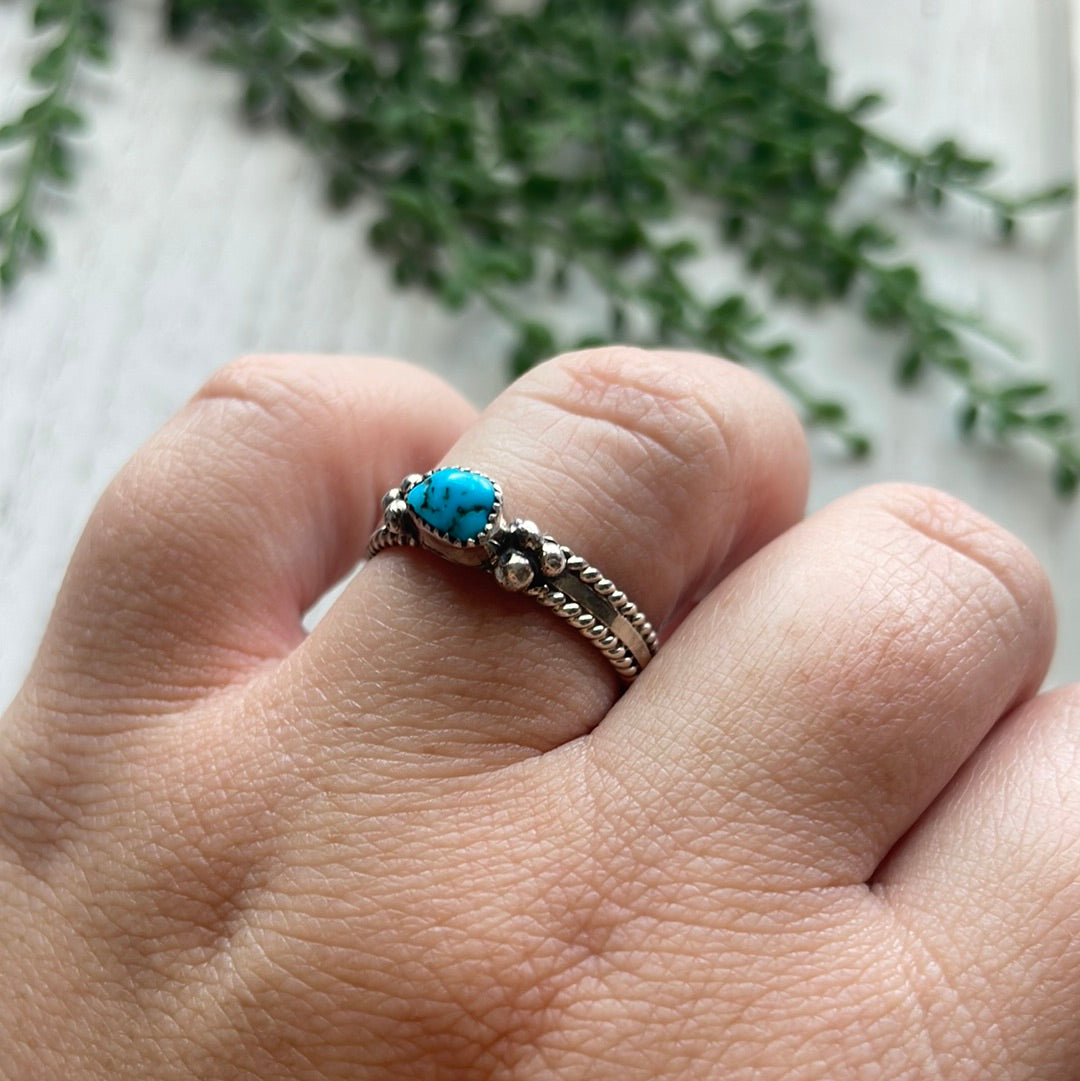 Navajo Sterling Silver Single Stone Turquoise Ring