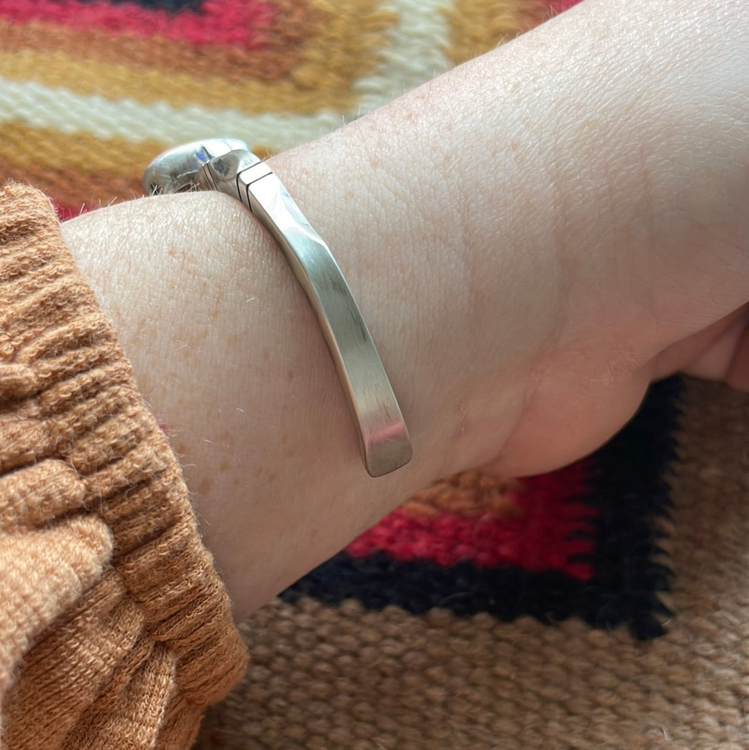 Navajo Single Stone Pink Conch & Sterling Silver Cuff Bracelet Signed Tahe