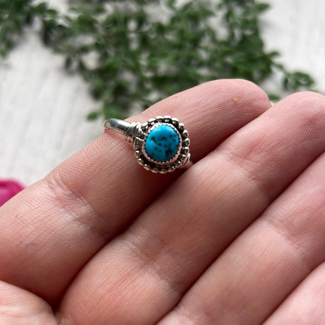 Navajo Sterling Silver Single Stone Kingman Turquoise Ring