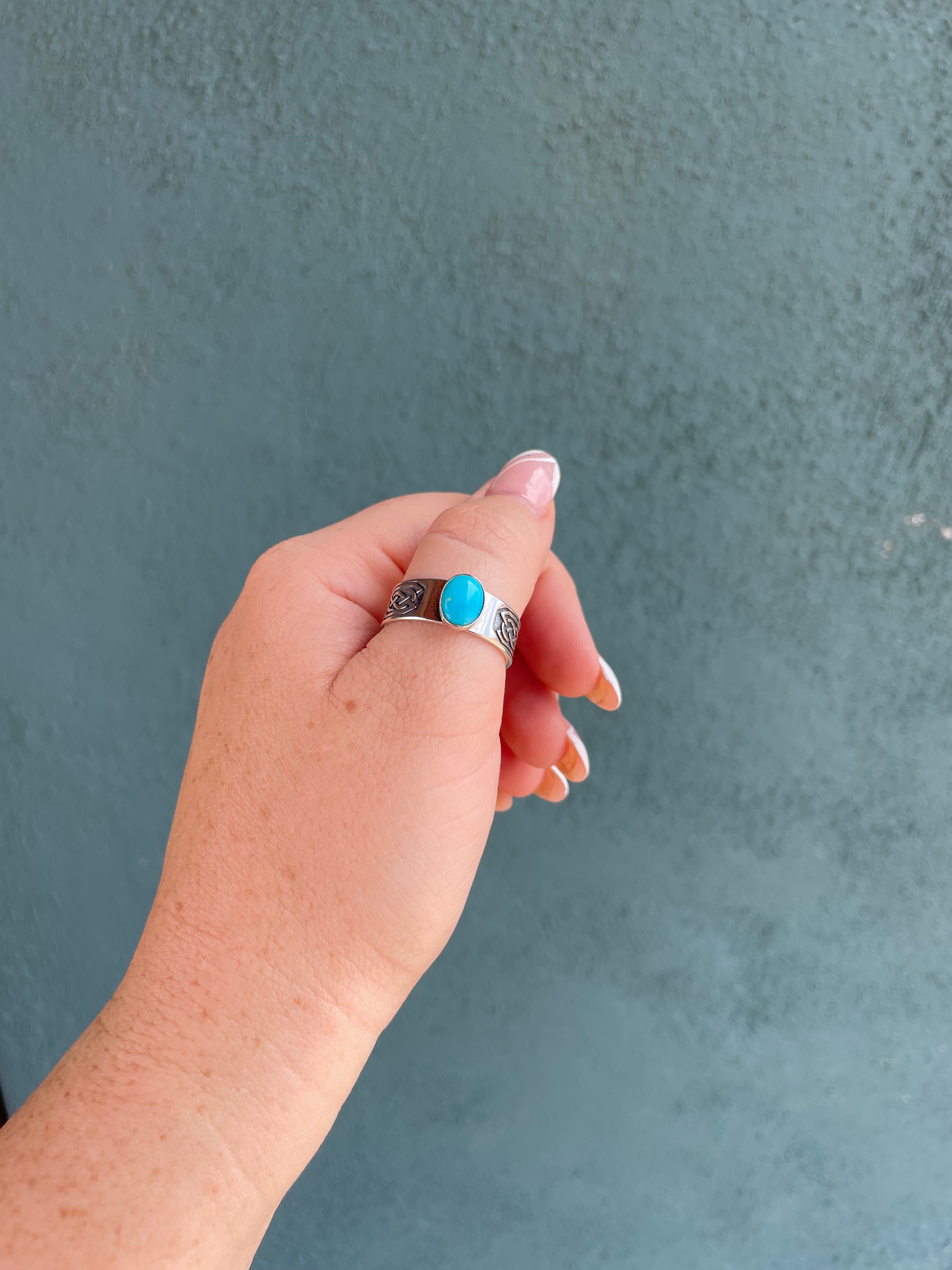 “Twisted Wire” Navajo Turquoise & Sterling Silver Ring Signed