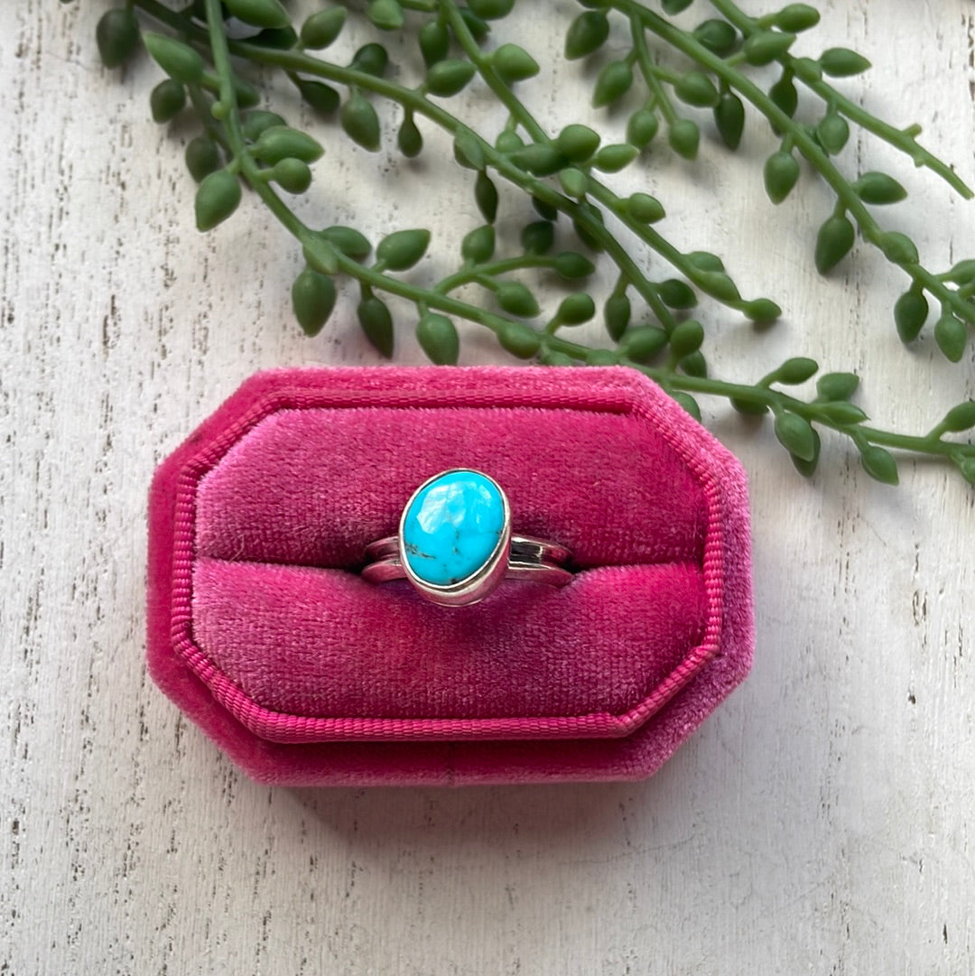 Navajo Sterling Silver Single Stone Oval Turquoise Ring