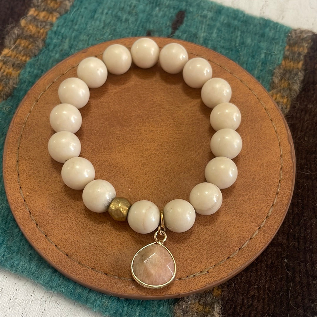 Handmade Beaded Stretch Bracelet White Howlite