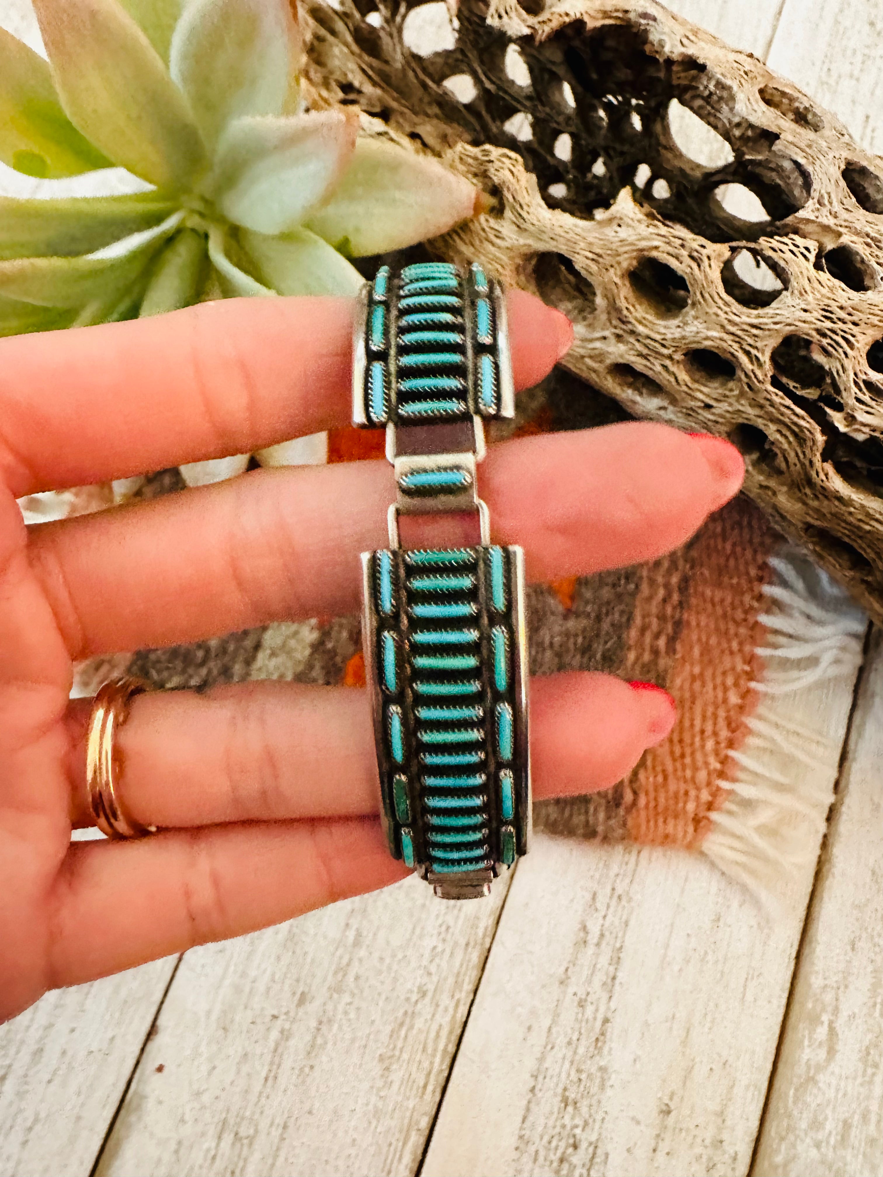 Vintage Zuni Sterling Silver & Turquoise Needlepoint Link Bracelet