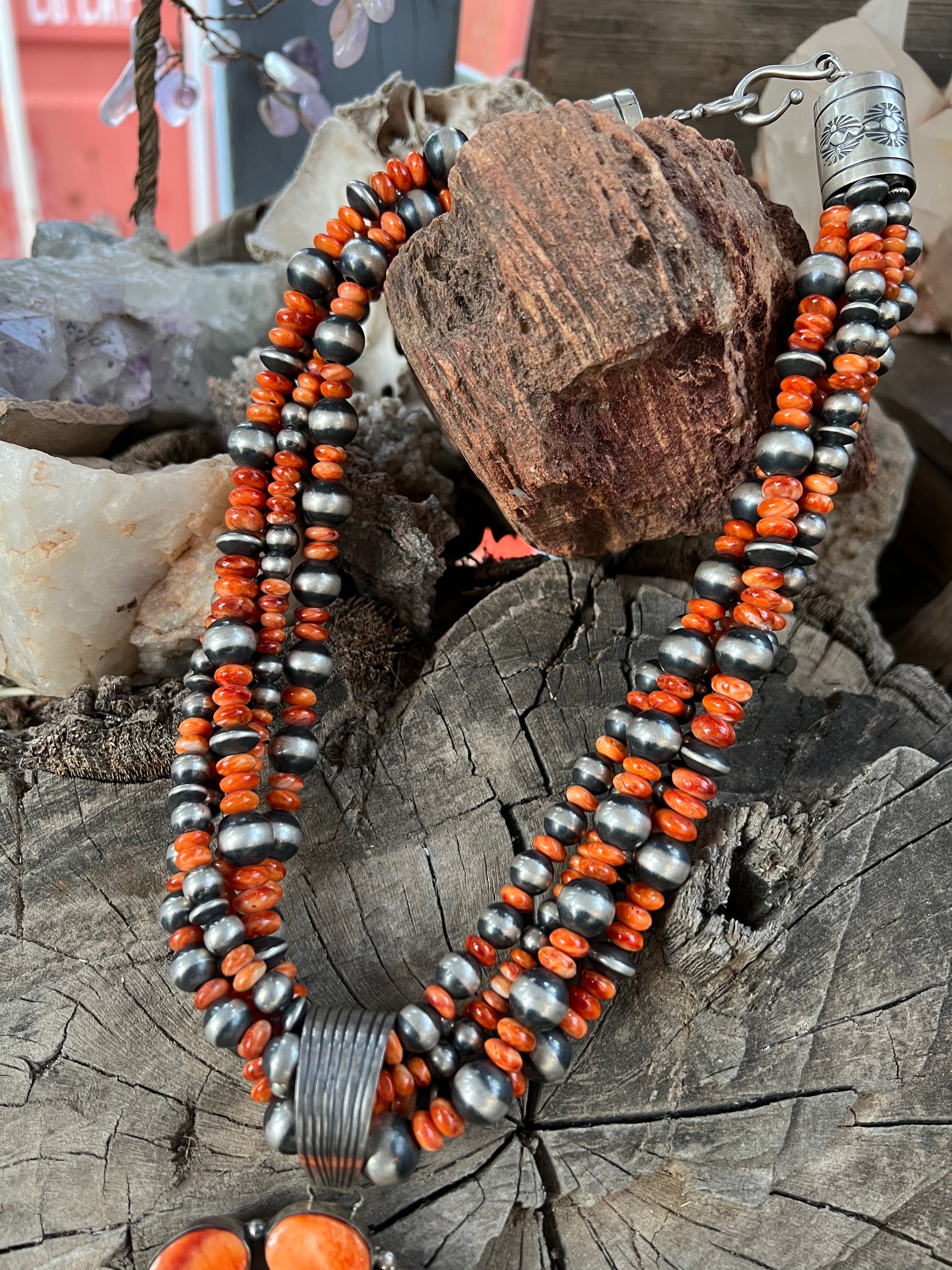 Spiny Oyster Statement Necklace by LaRose Ganadonegro, Geneva Apachito & Marilyn Platero