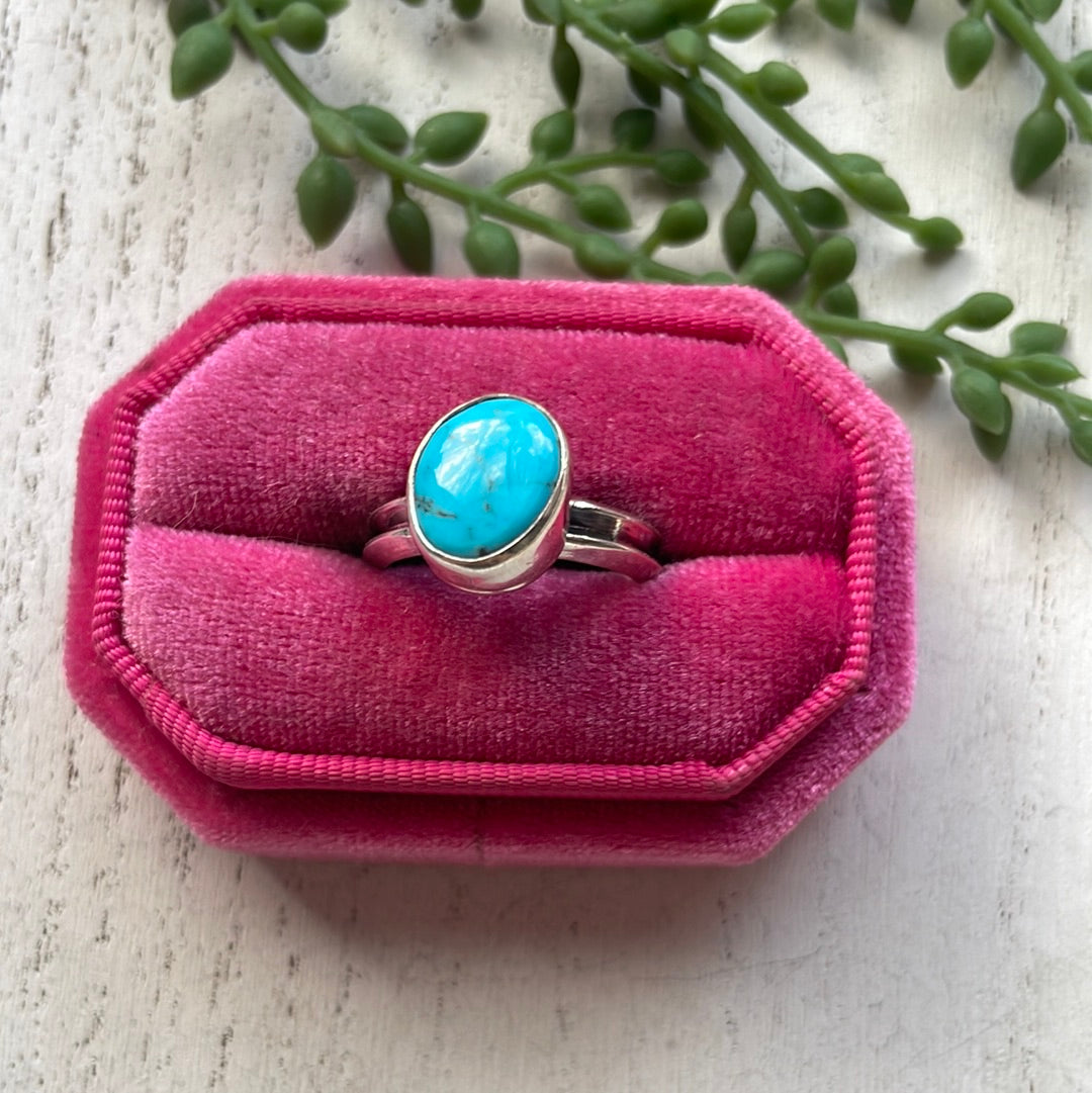 Navajo Sterling Silver Single Stone Oval Turquoise Ring