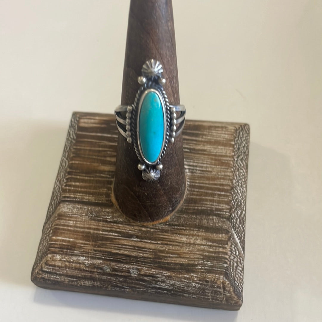 Navajo Single Stone Oval Turquoise Sterling Silver Ringqq