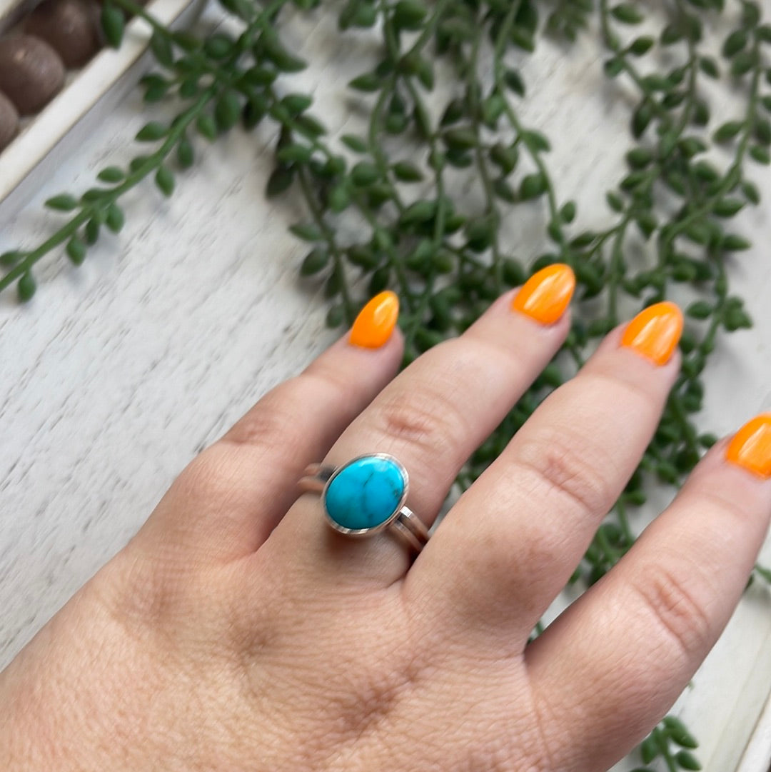 Navajo Sterling Silver Single Stone Oval Turquoise Ring