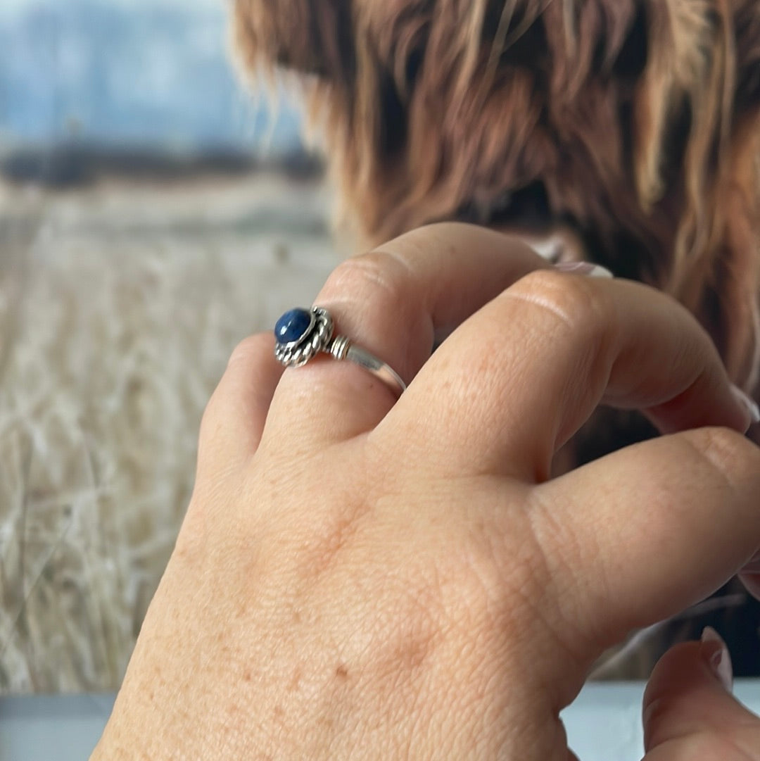 Navajo Sterling Silver Single Stone Lapis Braided Edge Ring