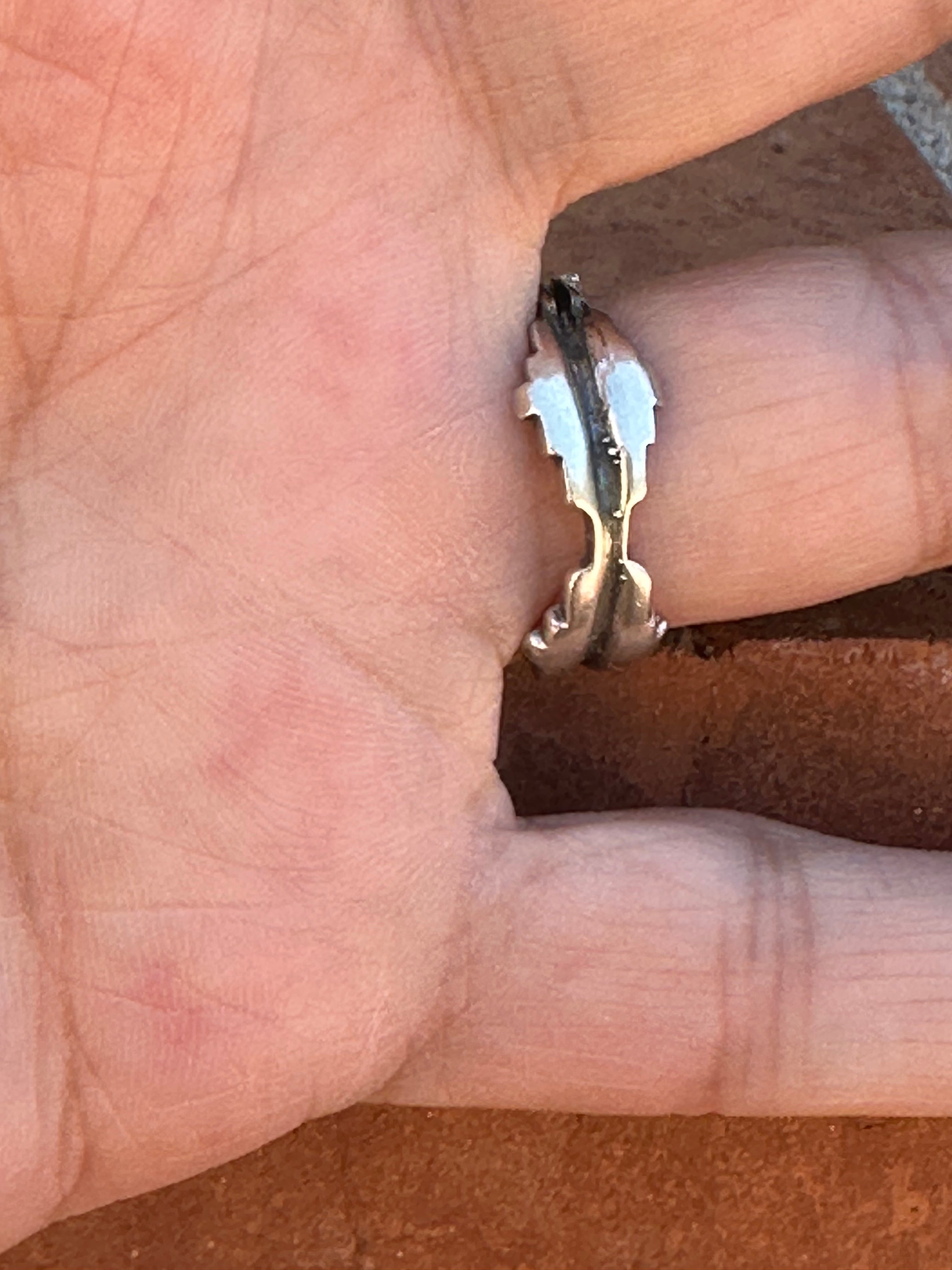 Beautiful Navajo Jagged Sterling Silver Kingman Turquoise Mesa Ring