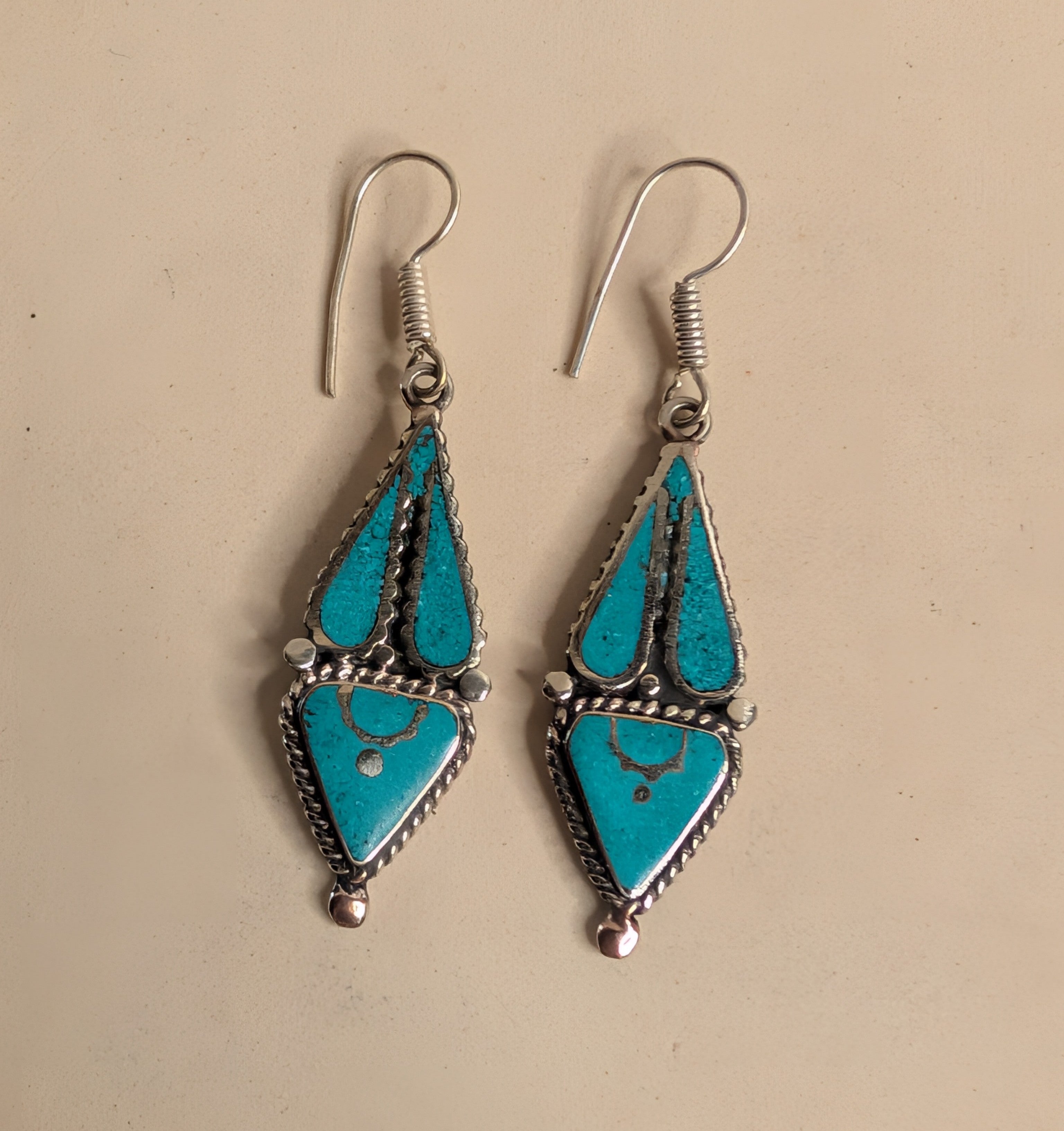 Turquoise Dangle Earrings – Classic Southwest Style