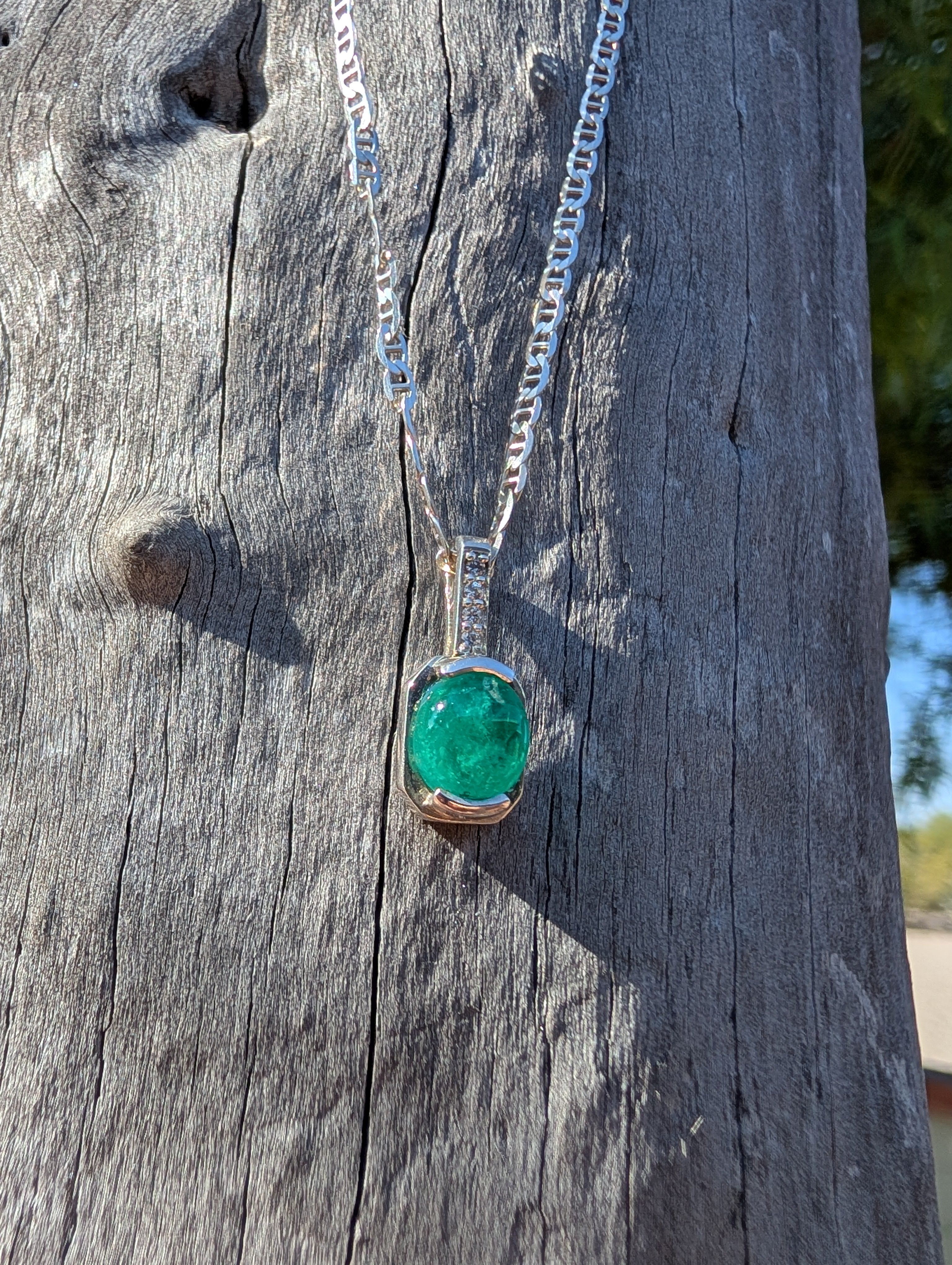 Emerald Necklace in Sterling silver set 6A