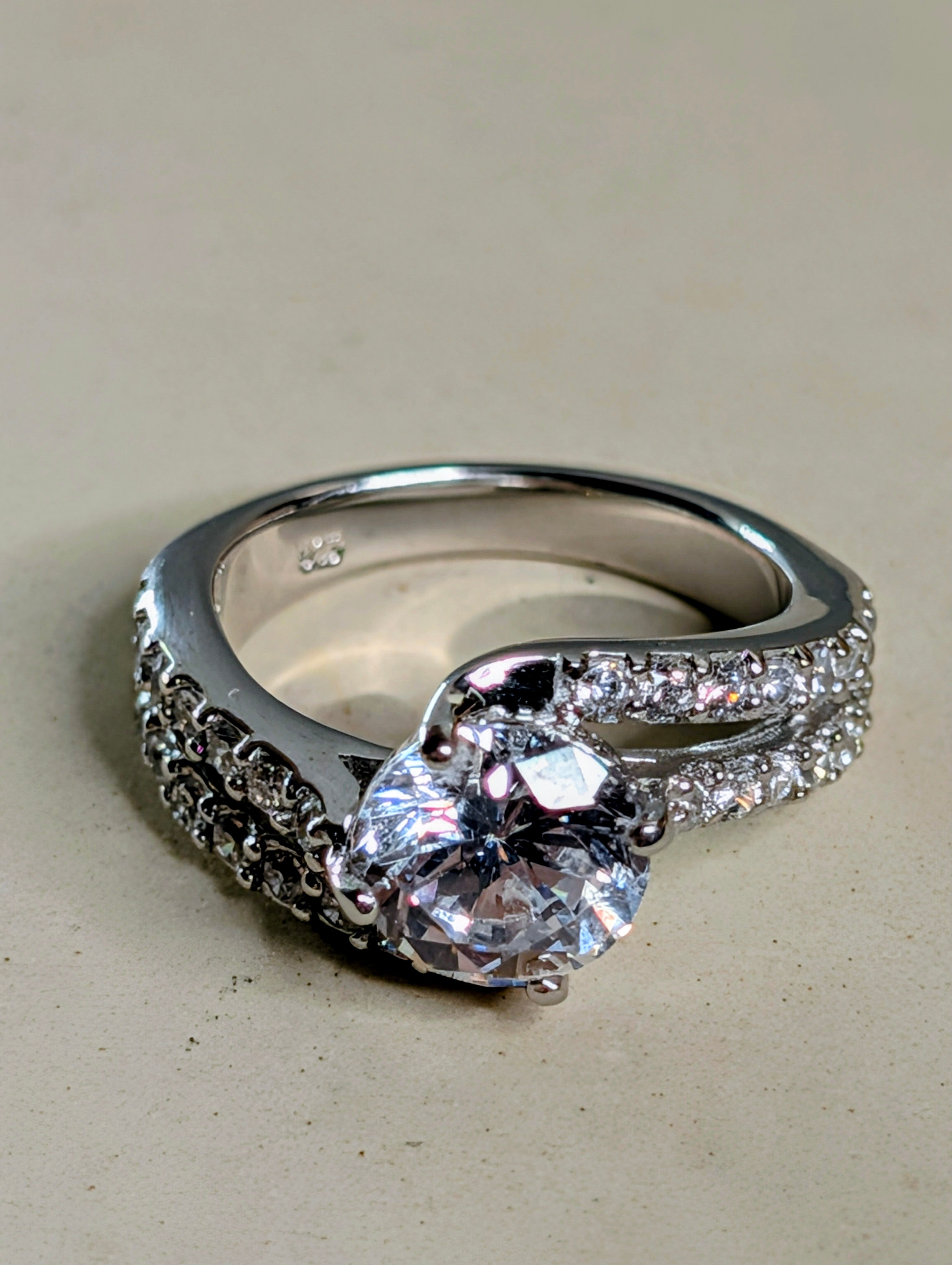 Sterling Silver CZ Fully Paved  Inlay Ring With Bezel Set Gemstone Size 6