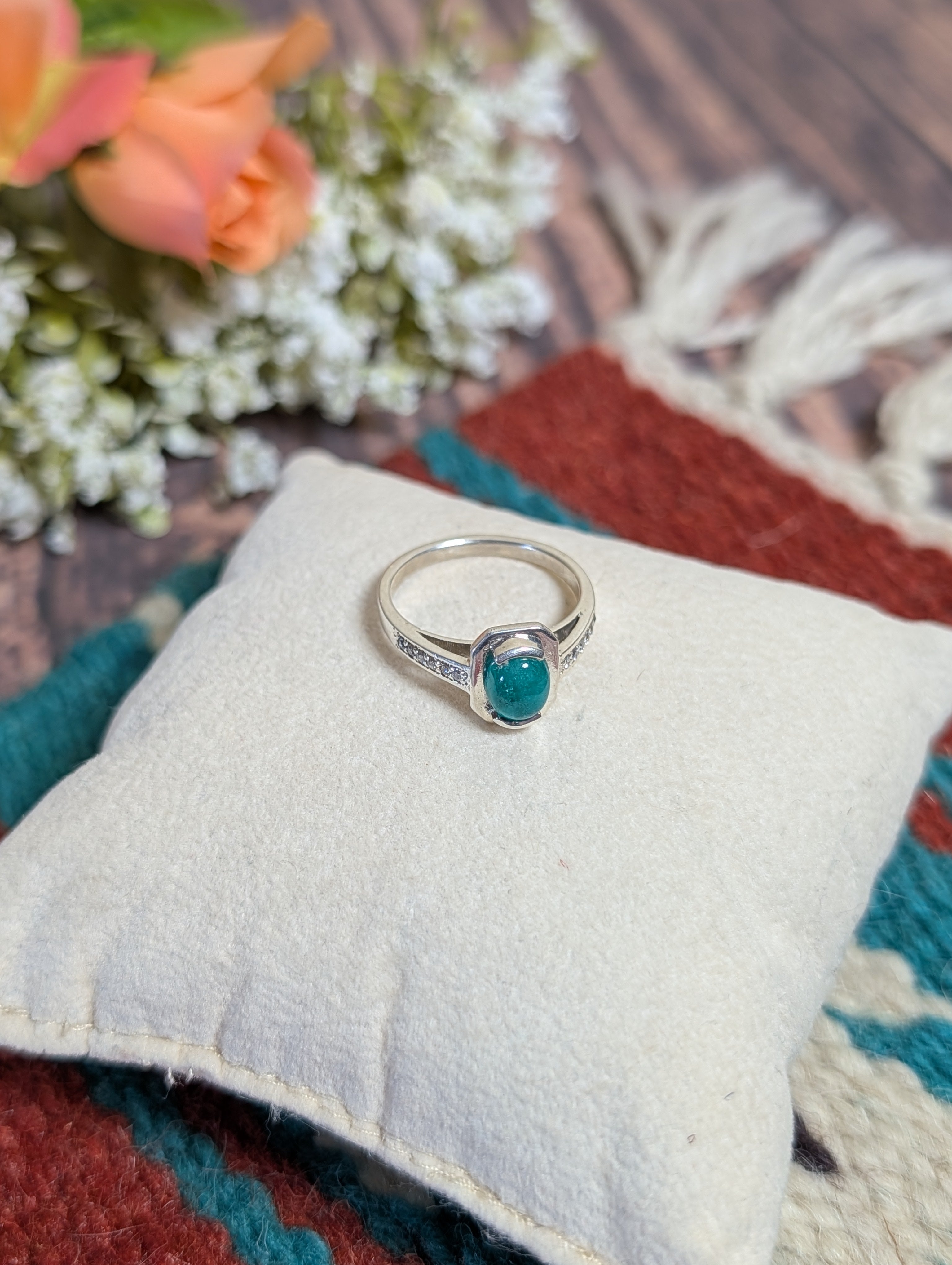 Emerald Ring in Sterling silver set 6C Size 7.75