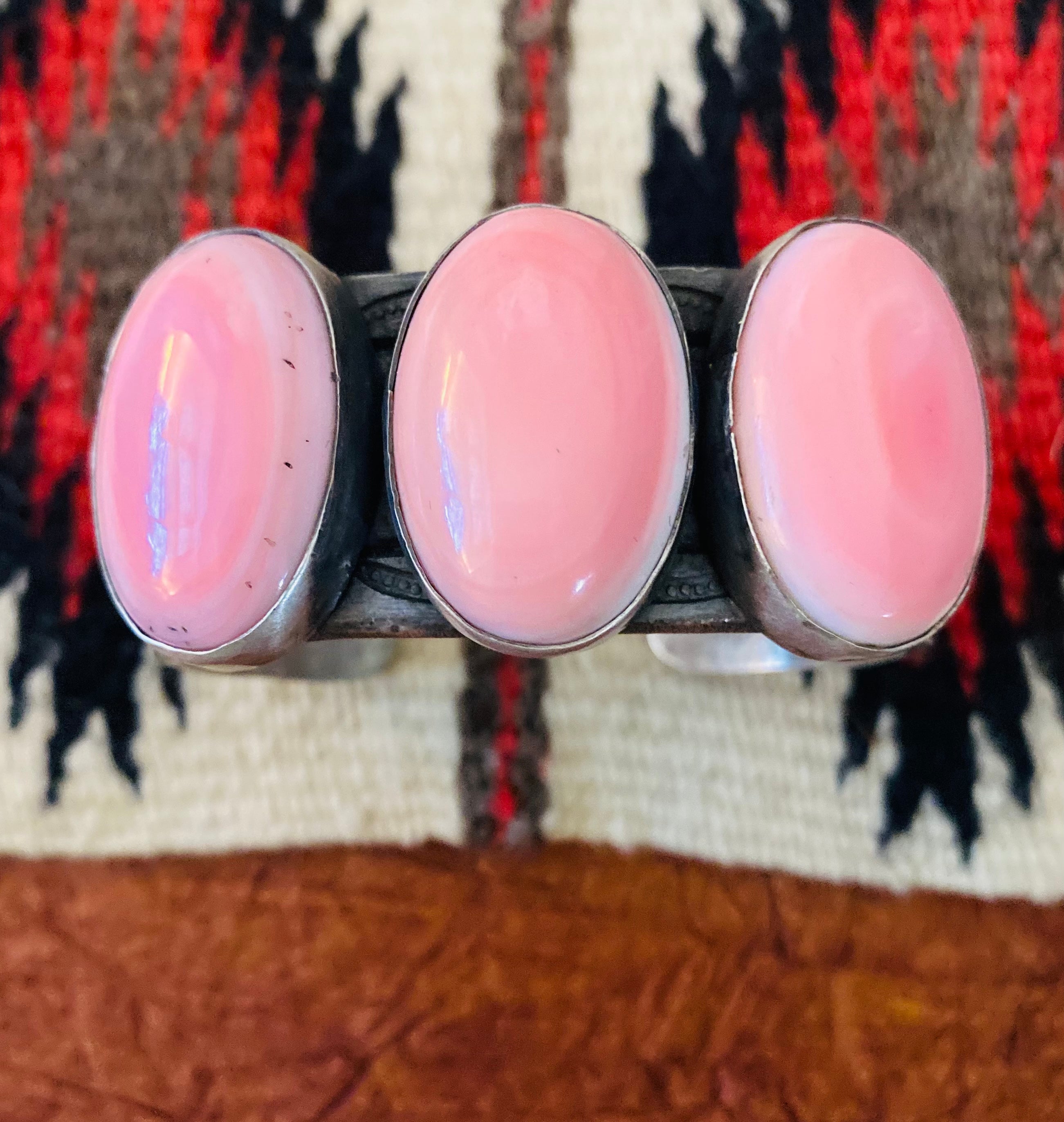 Navajo Queen Pink Conch Shell & Sterling Silver Cuff Bracelet By Chimney Butte