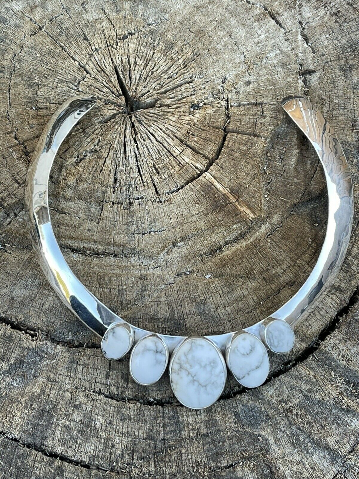 Navajo Sterling Silver  White Buffalo 5 Stone Choker Necklace Signed