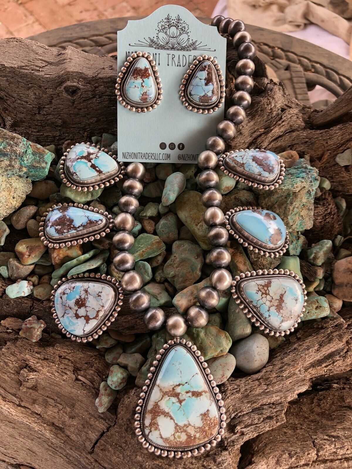 Vintage Turquoise Nugget Beads and Navajo Pearls Native American Neckl –  EastofSantaFe
