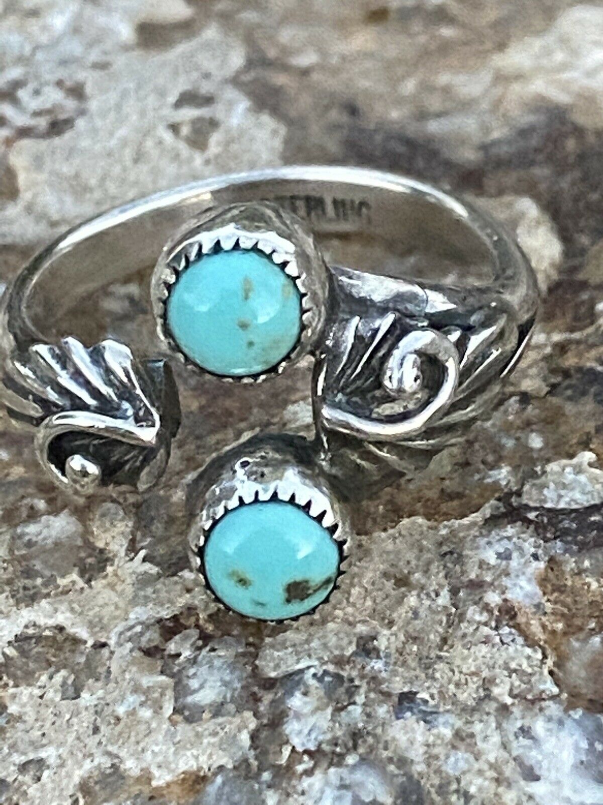 Navajo Two Turquoise  Stone & Sterling Silver Leaf Ring Size 8