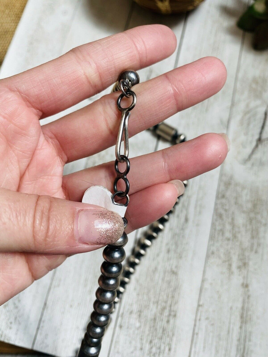 Use a safety pin to shorten a necklace! | Long necklace, Necklace, How to  make necklaces
