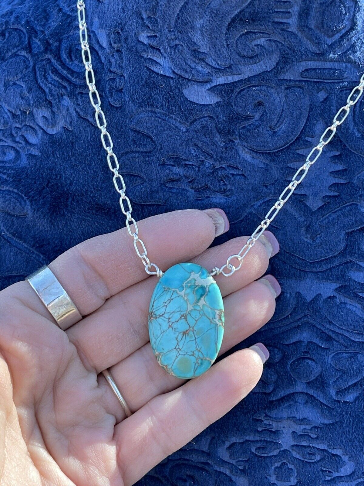 Navajo Kingman Turquoise & Sterling Silver Oval Necklace