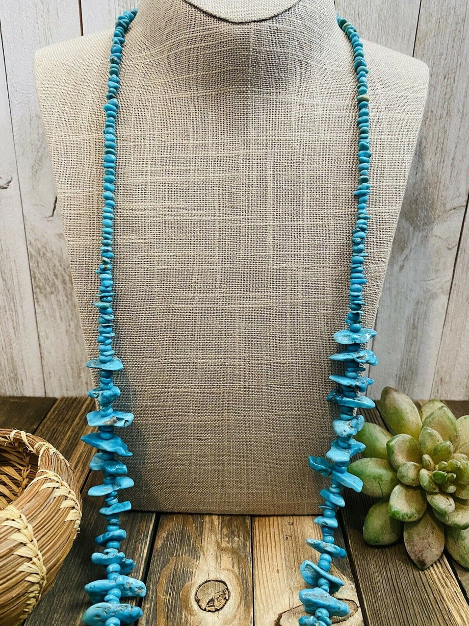 AJD Fascinating Polished Chips of Natural Blue Turquoise Necklace For Sale  at 1stDibs | turquoise chip necklace, turquoise jewelry with chips, turquoise  chips