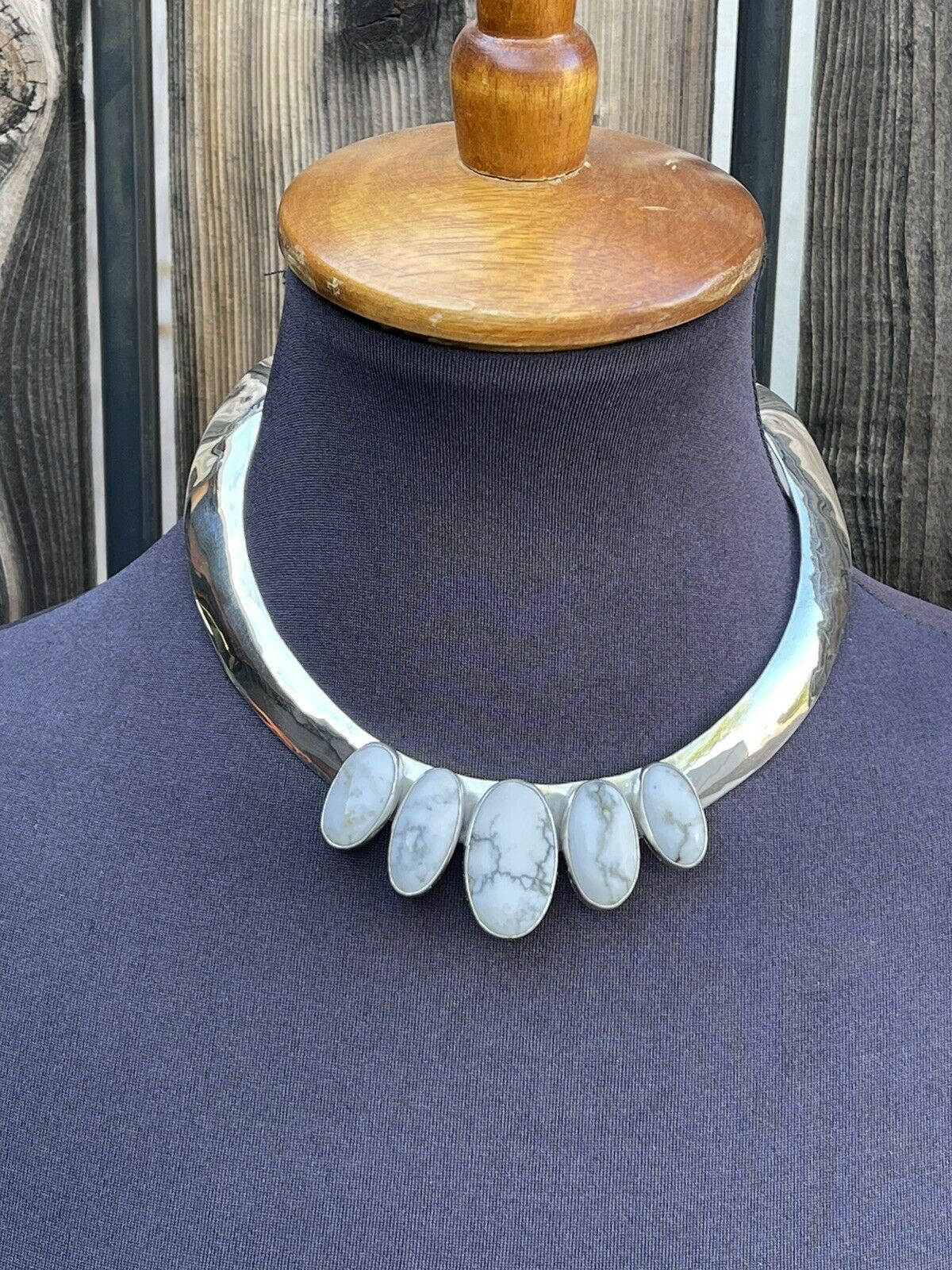 Navajo Sterling Silver & White Buffalo 5 Stone Choker Necklace Signed