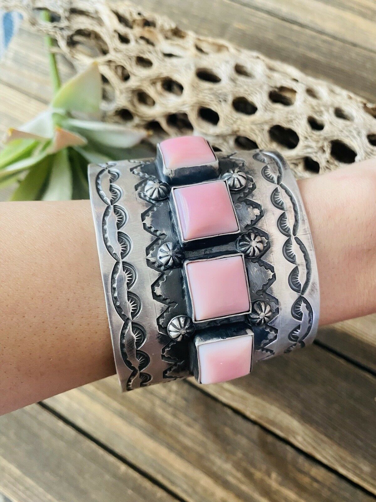 Navajo Queen Pink Conch Shell  & Sterling Silver Cuff Bracelet Signed