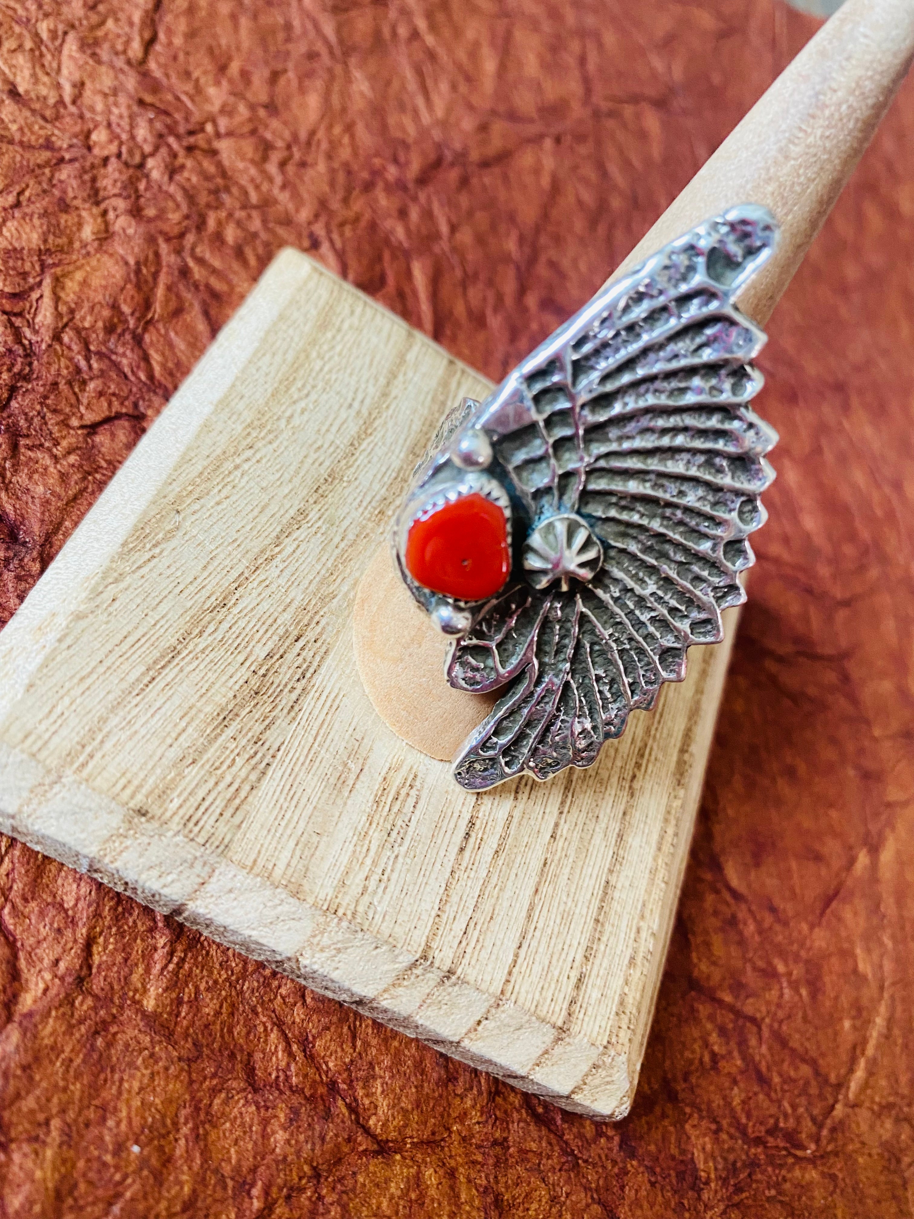 Navajo Coral & Sterling Silver Indian Chief Ring Size 9