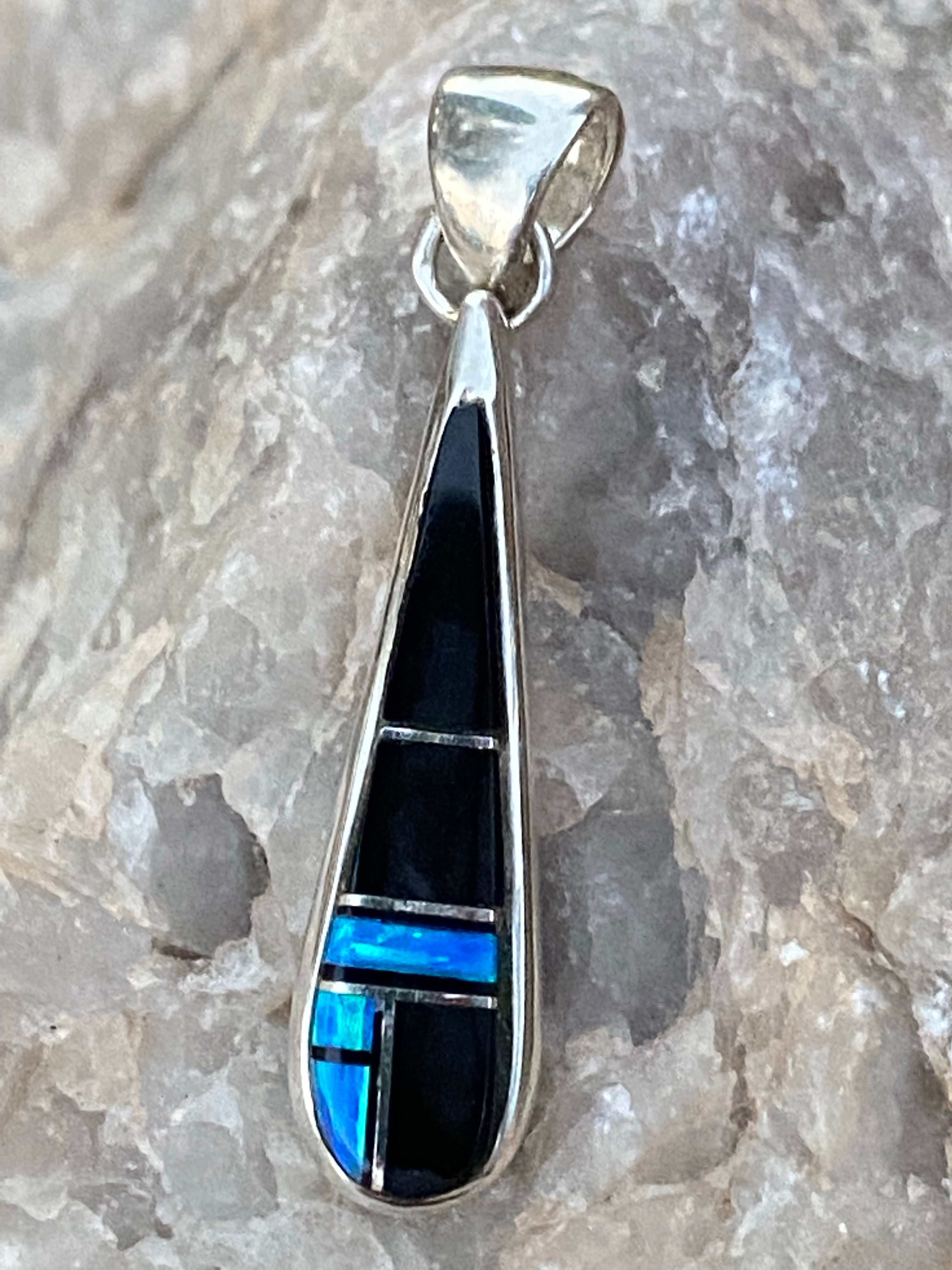 Native onyx and opal 2024 pendant