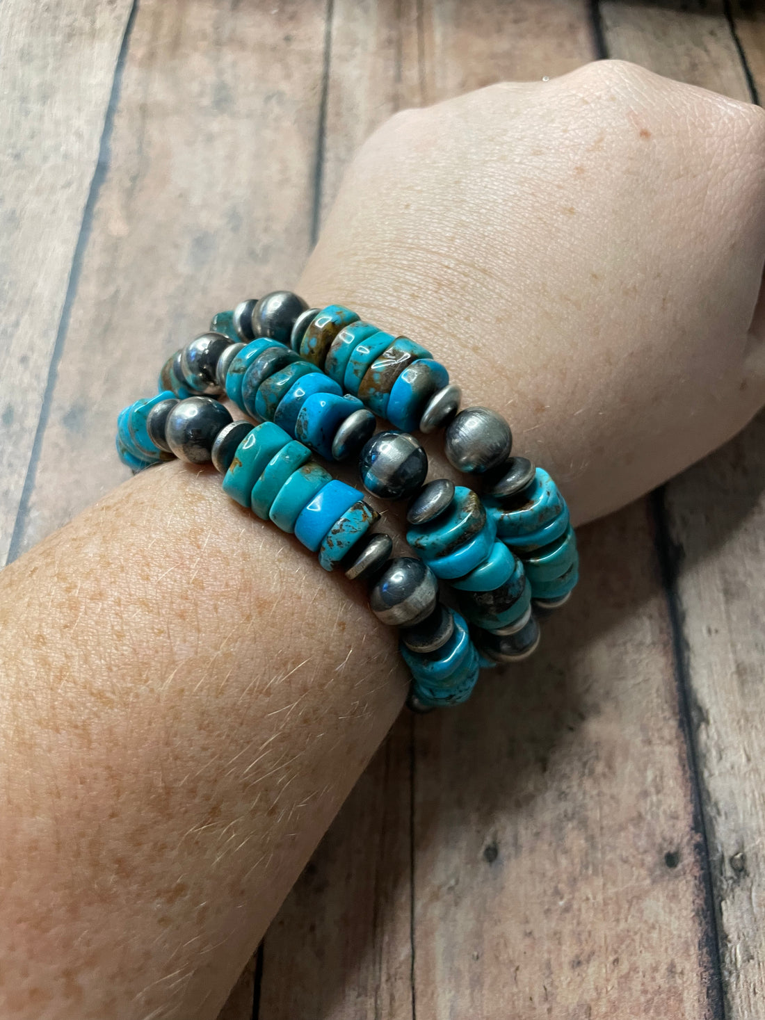 Handcrafted  Sterling Silver Stretchy Natural #8 Turquoise Beaded Bracelet 10mm pearl