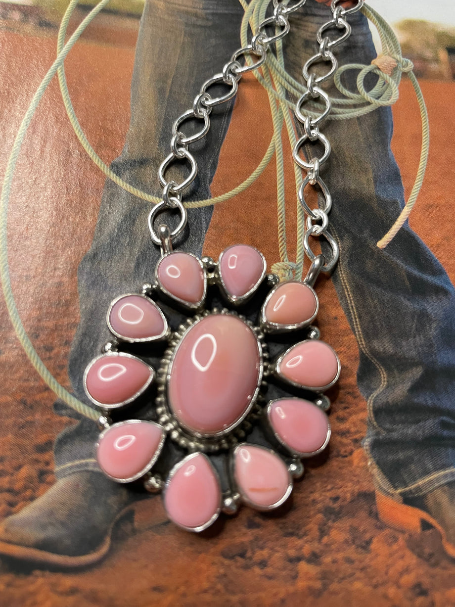 Pink conch 2025 shell jewelry