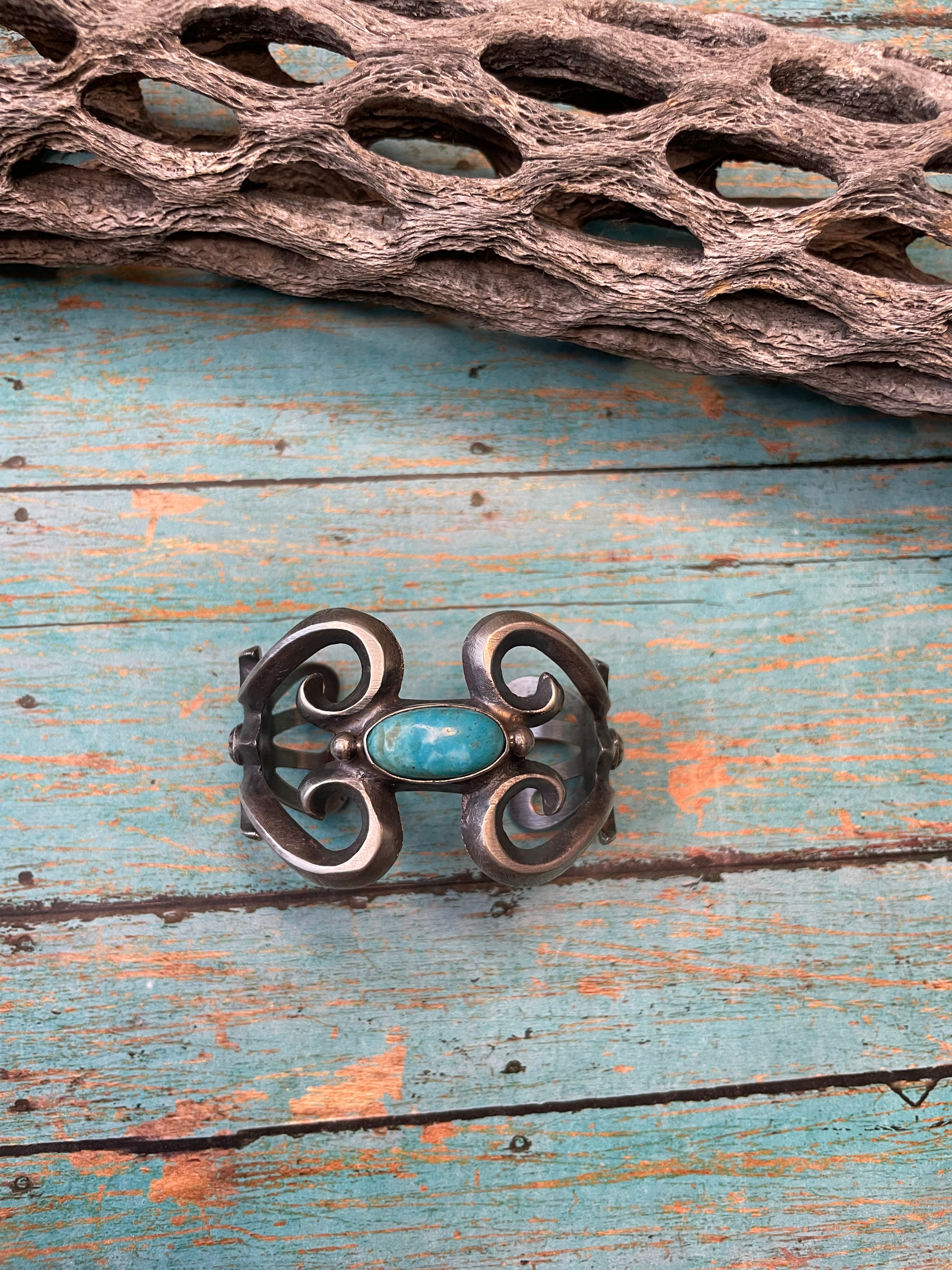 Navajo Sterling Silver Kingman Turquoise Cuff Chimney Butte Signed