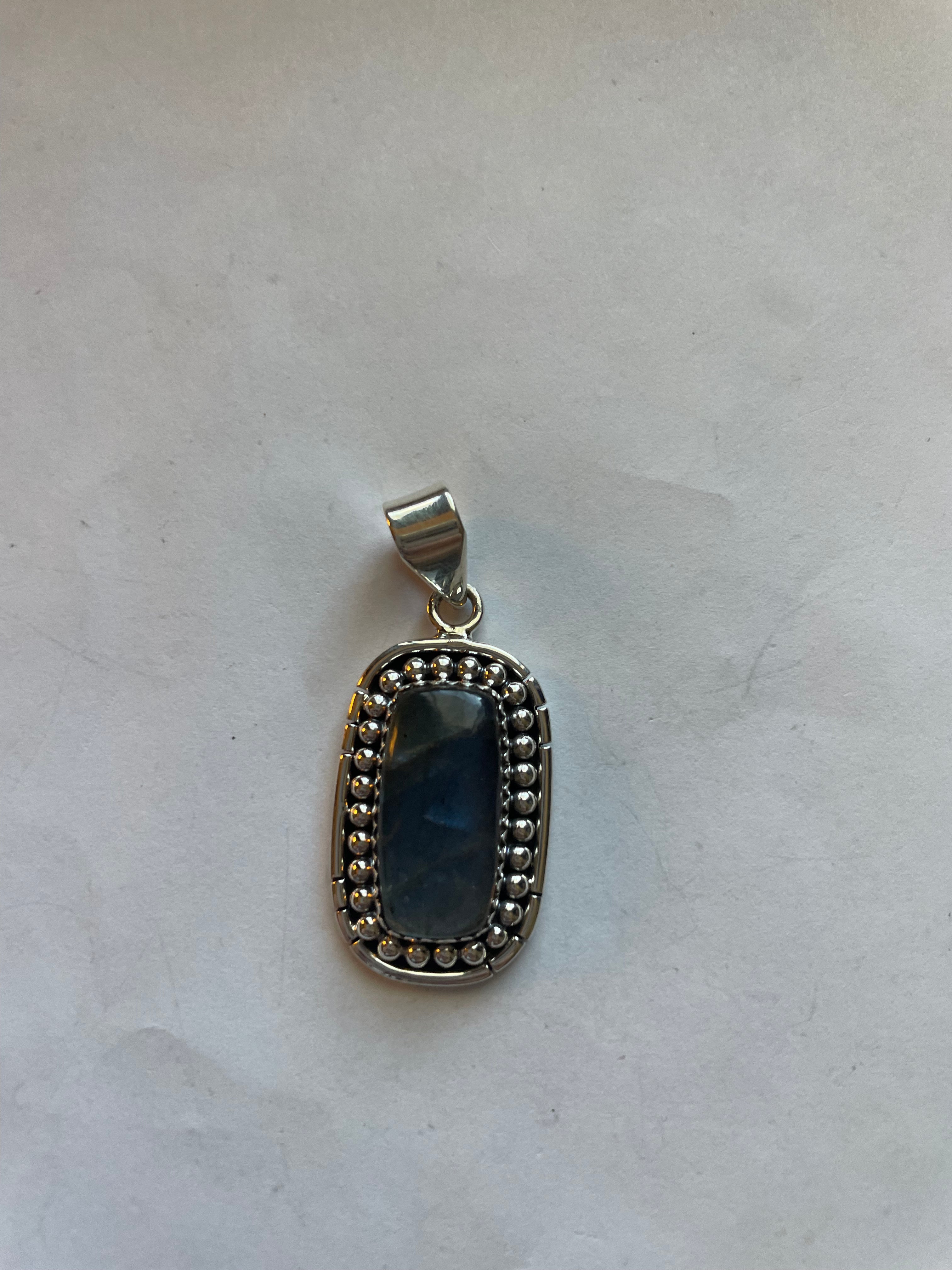 Handmade Sterling Silver & Labradorite Pendant Signed Nizhoni